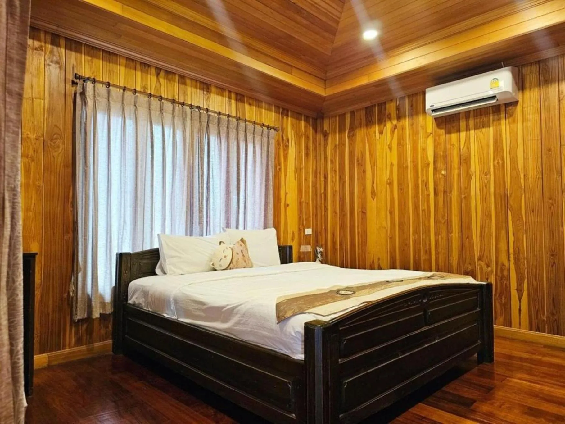 Bed in Siri Lagoona Resort