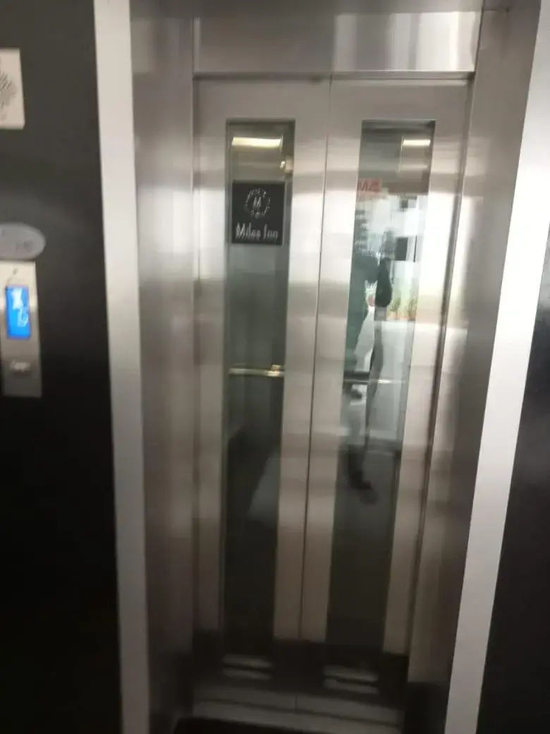 Property building in Miles Inn Hotel Property building in Miles Inn Hotel