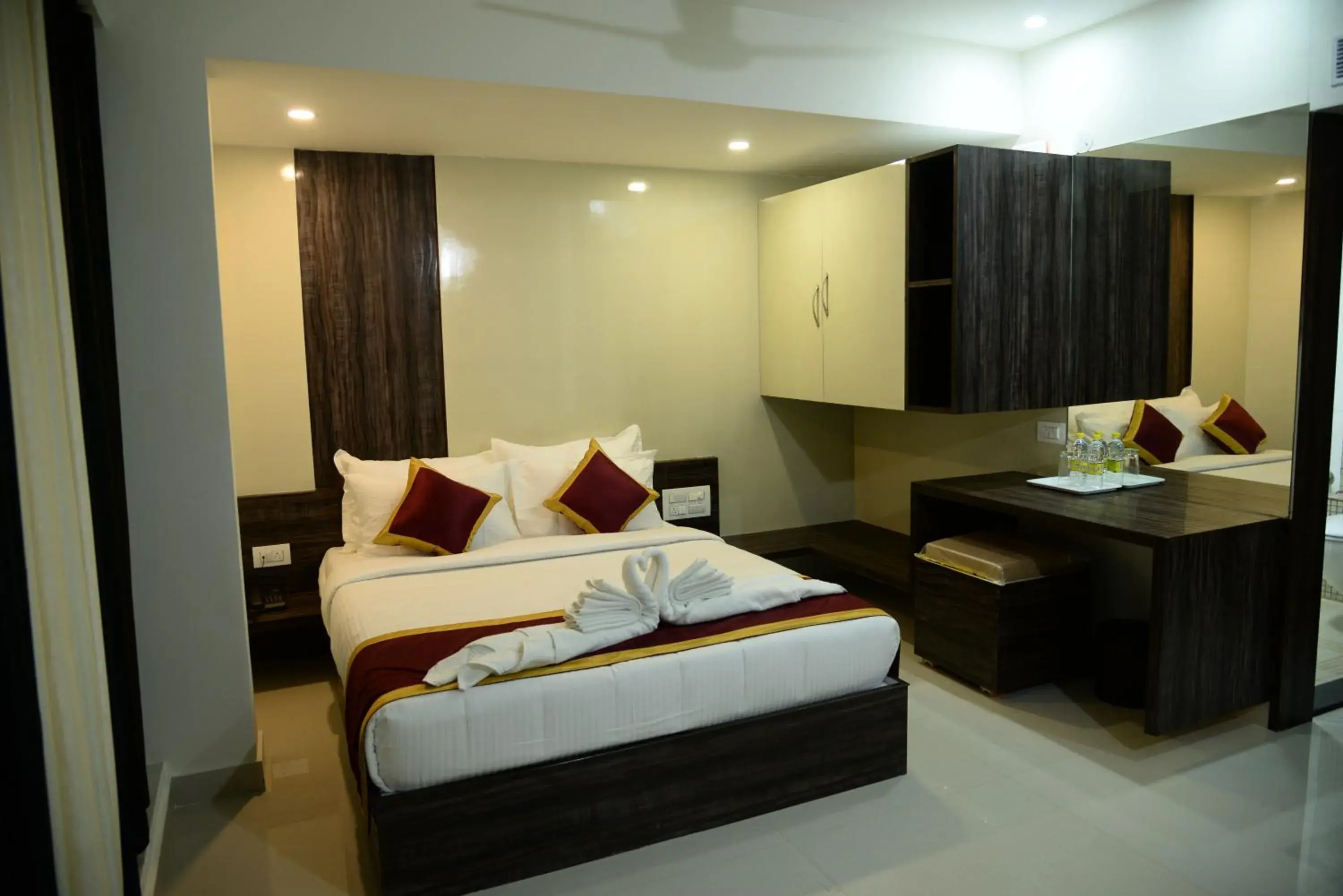 Bed in Miles Inn Hotel Bed in Miles Inn Hotel