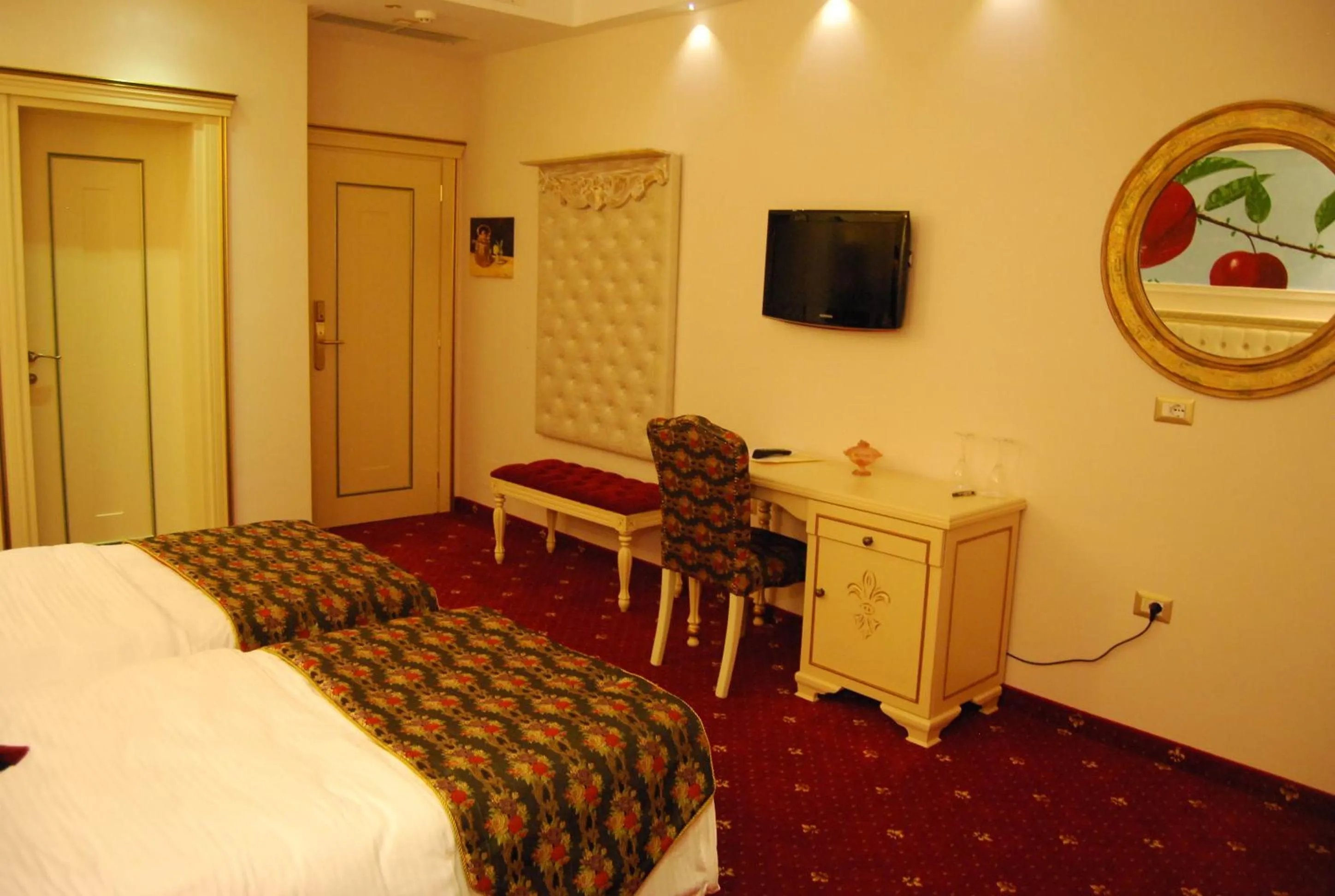 Bed in 2 KITARRAT Boutique Hotel & SPA