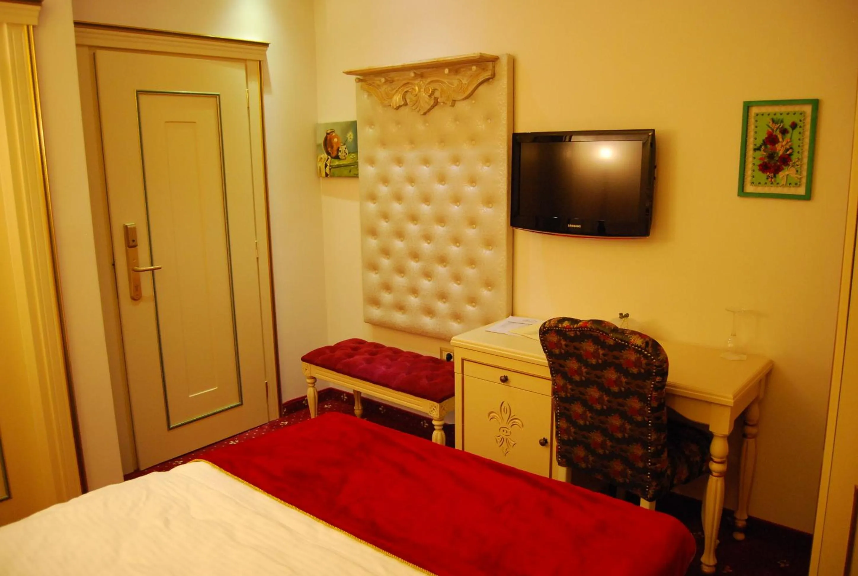 Bed in 2 KITARRAT Boutique Hotel & SPA