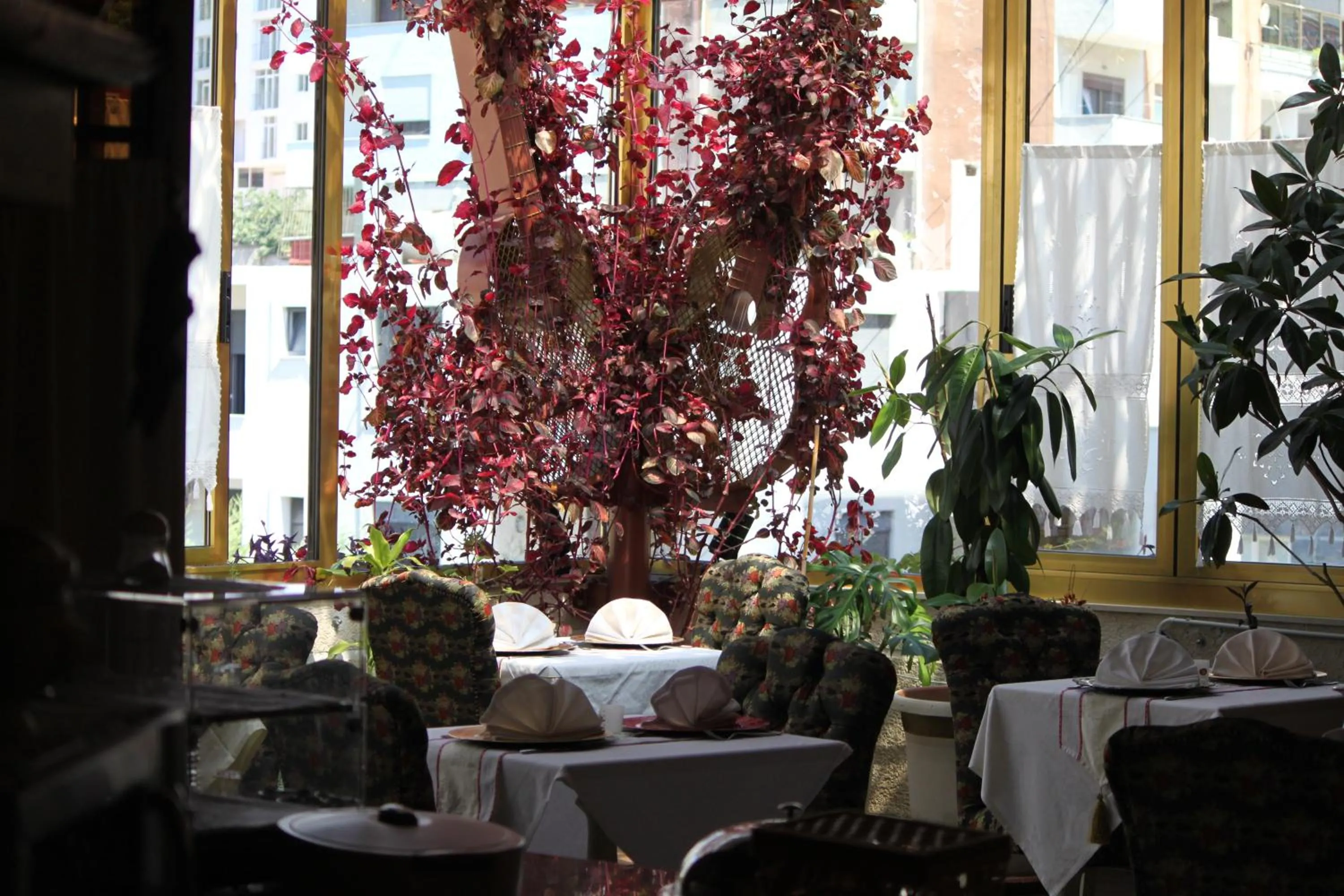 2 KITARRAT Boutique Hotel & SPA