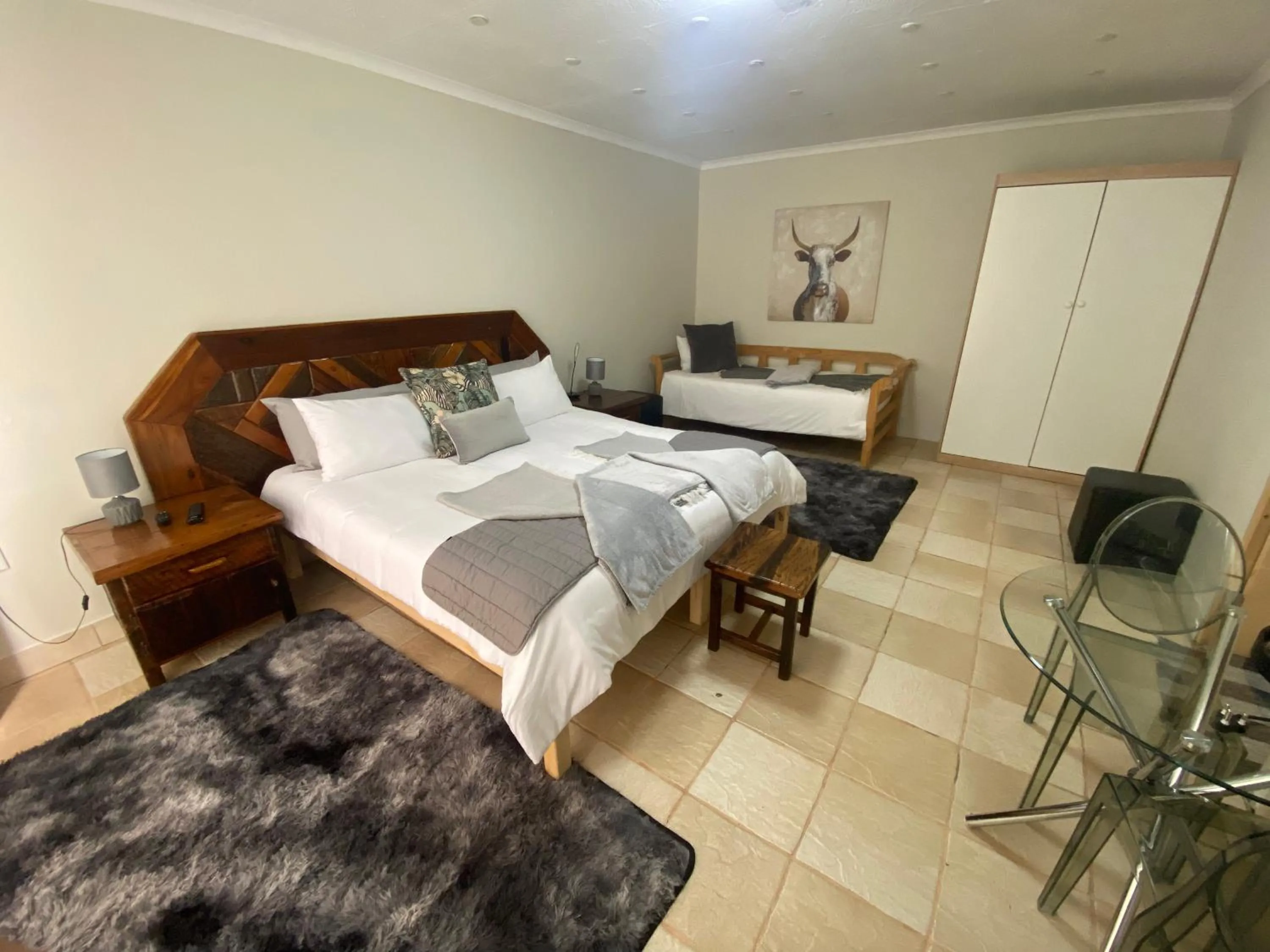 Tamarisk Guest Lodge