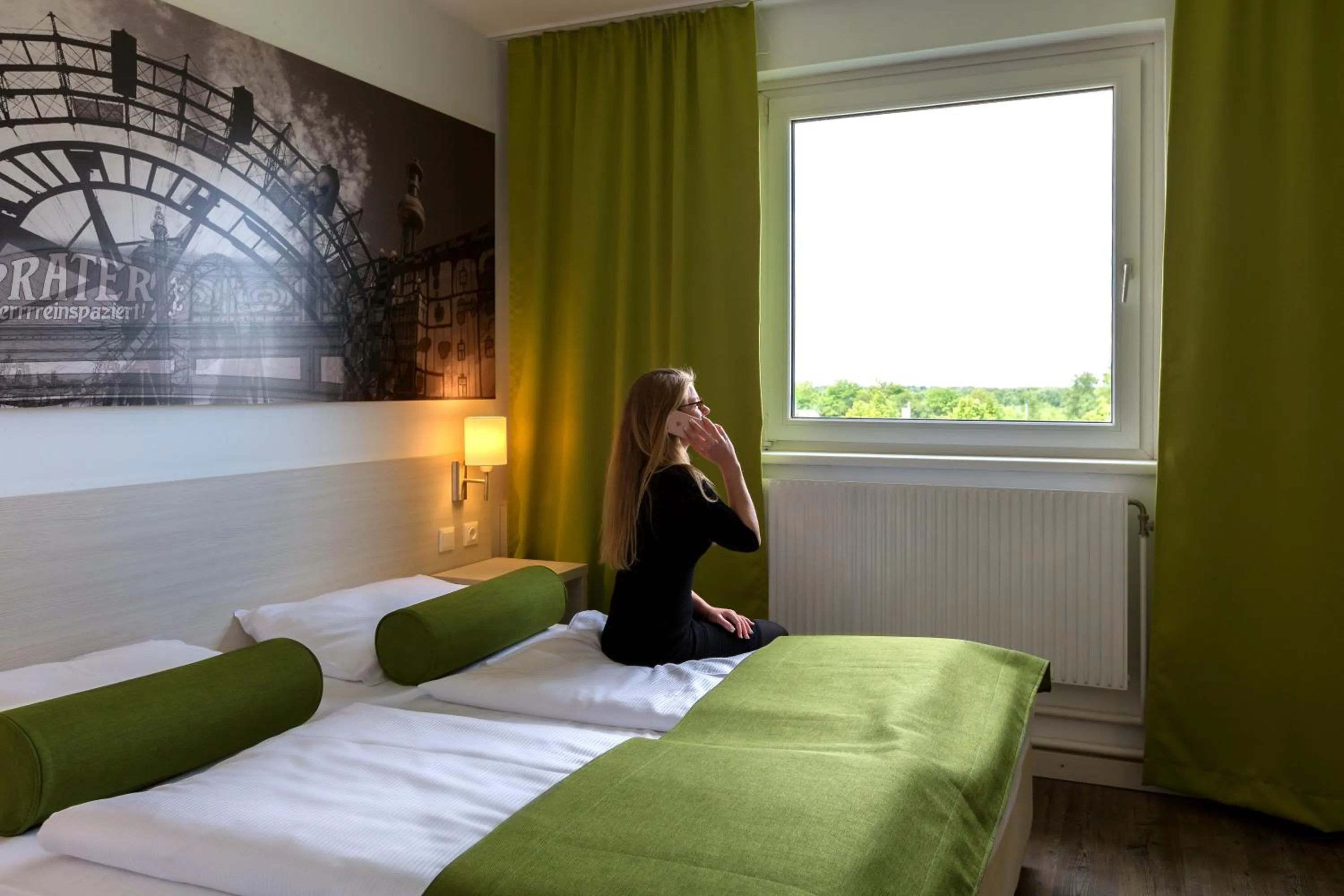 Photo of the whole room, Bed in LifeHotel Vienna Airport