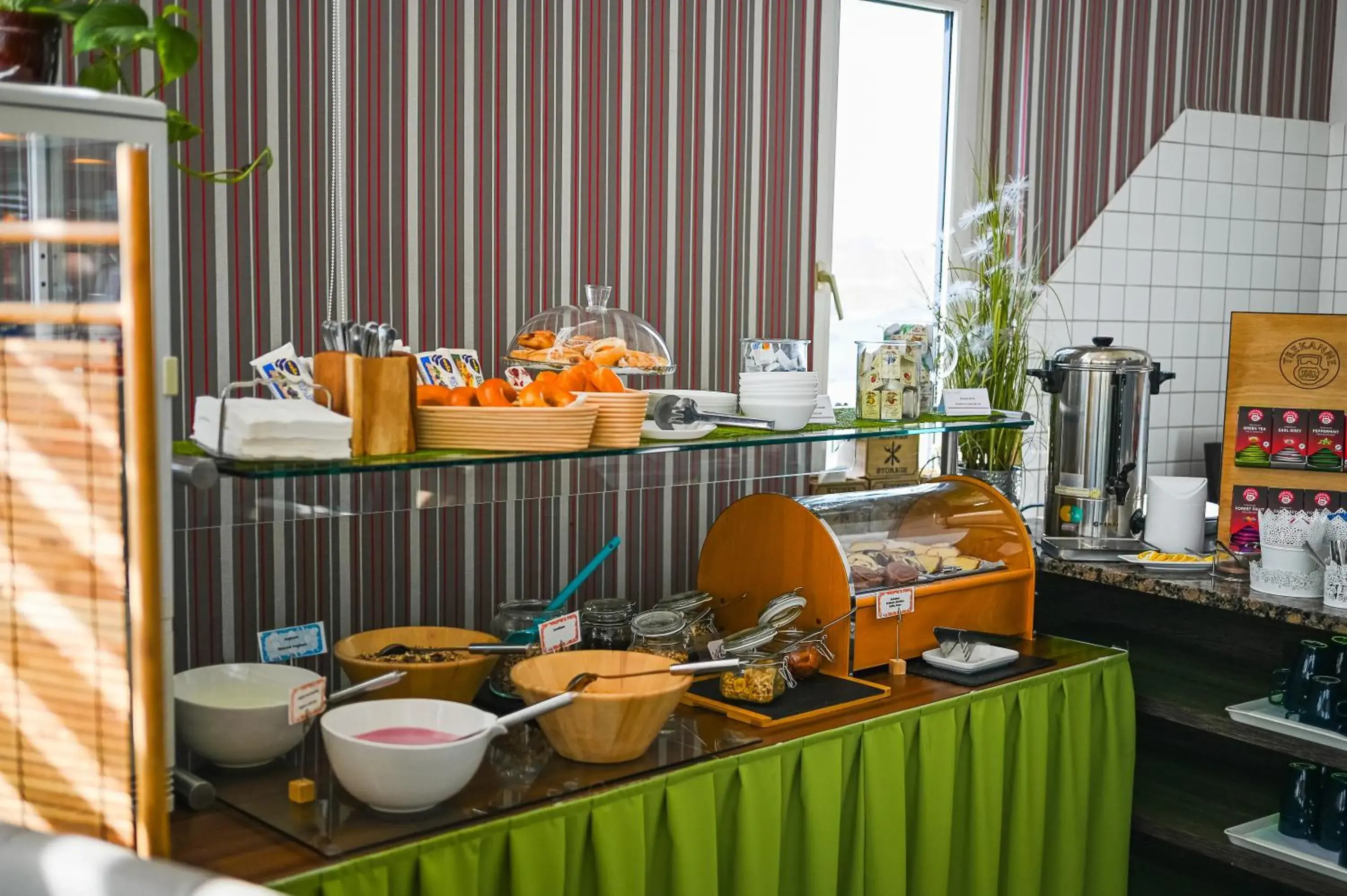 Restaurant/places to eat in LifeHotel Vienna Airport Restaurant/places to eat in LifeHotel Vienna Airport