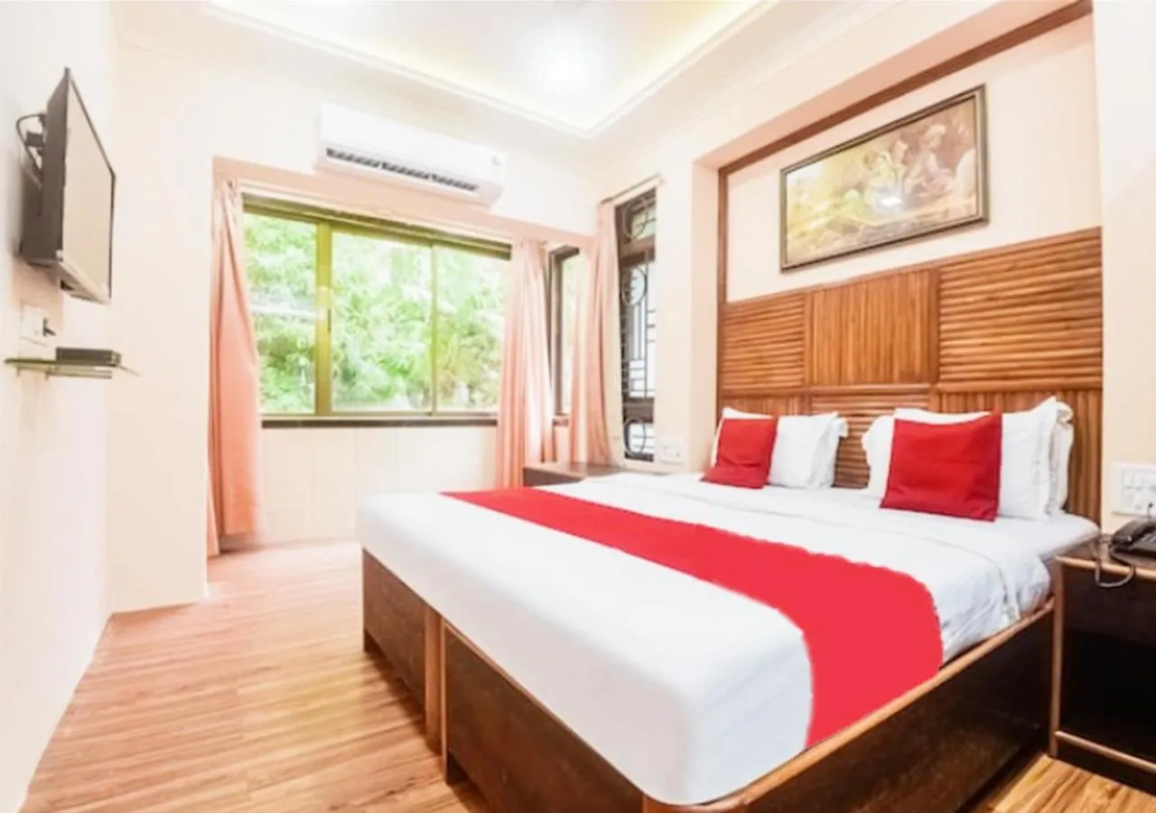 Bed in Hotel Subhash- Andheri