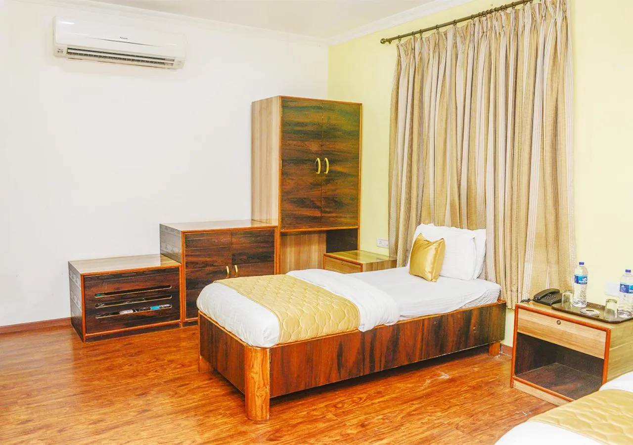 Bed in Hotel Subhash- Andheri