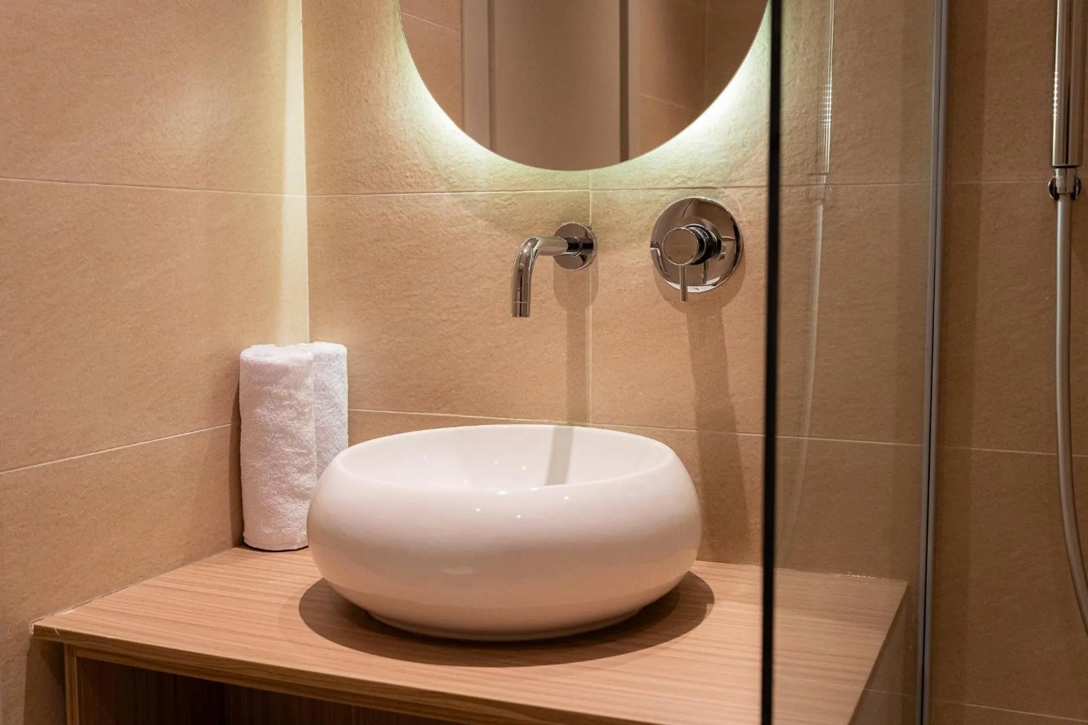 Bathroom in hôtel LE PACHA