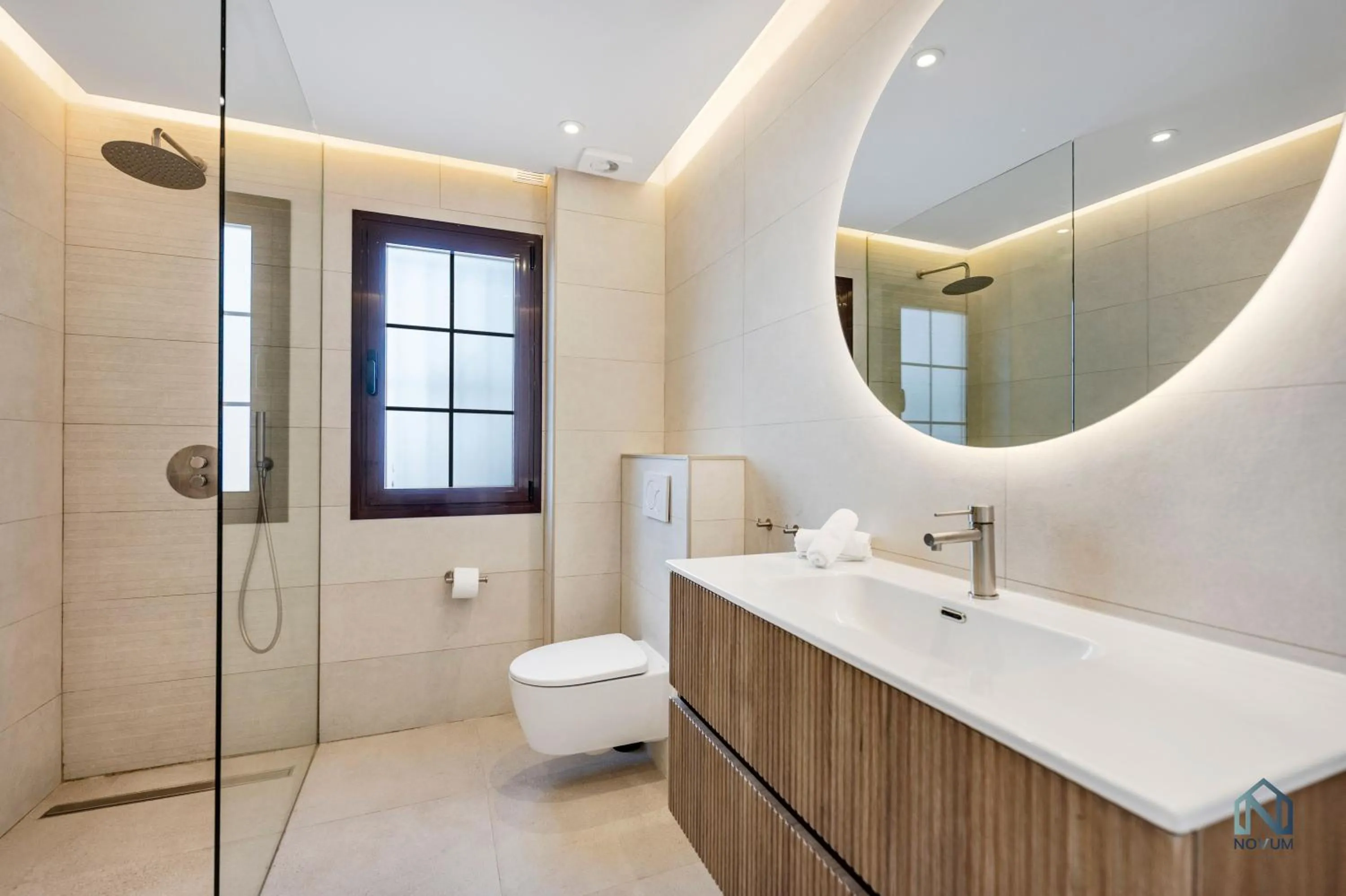 Shower in Luxury 3BED in Aldea Blanca, Pool & Puerto Banús