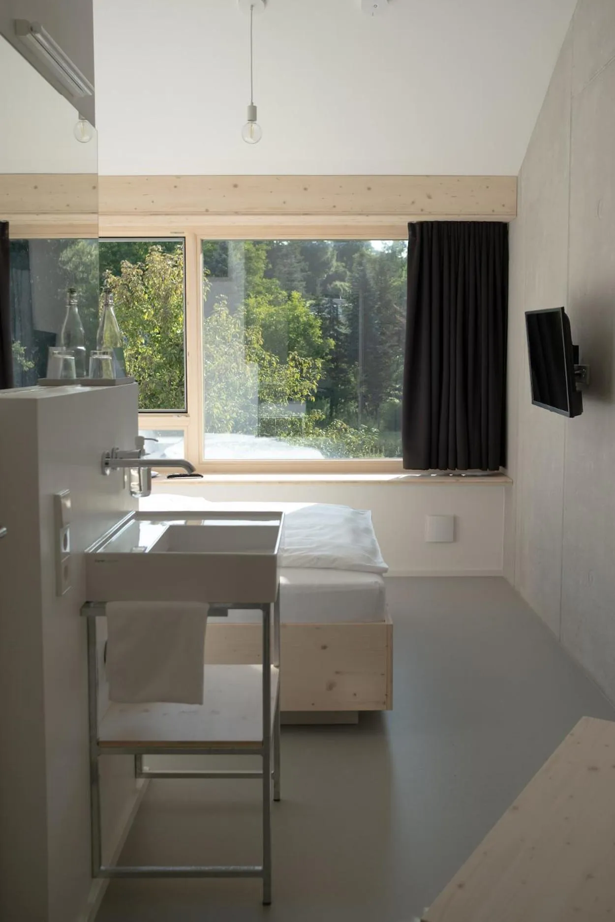 Photo of the whole room, Bed in HAAUS