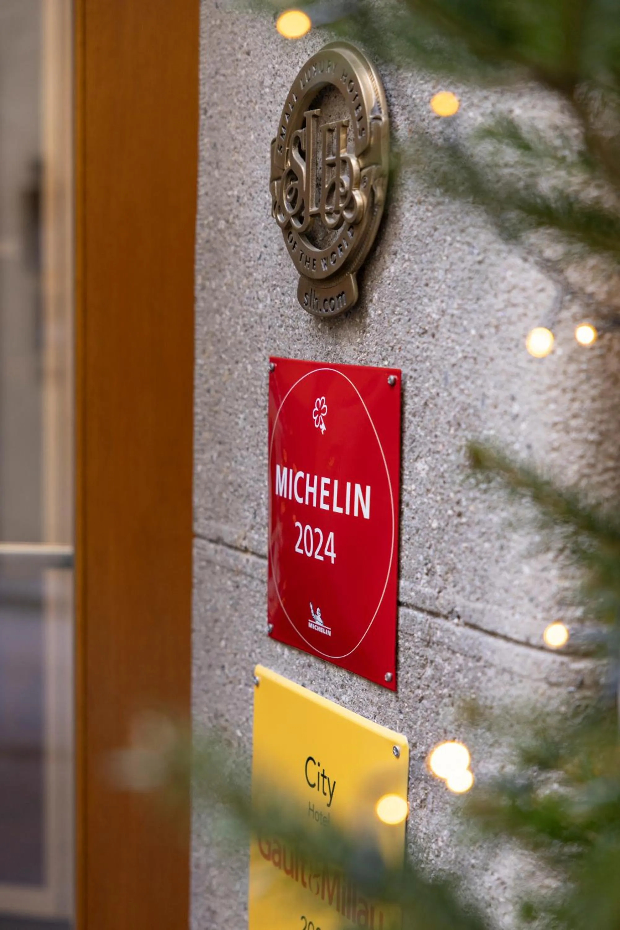 Logo/Certificate/Sign in Small Luxury Hotel Goldgasse