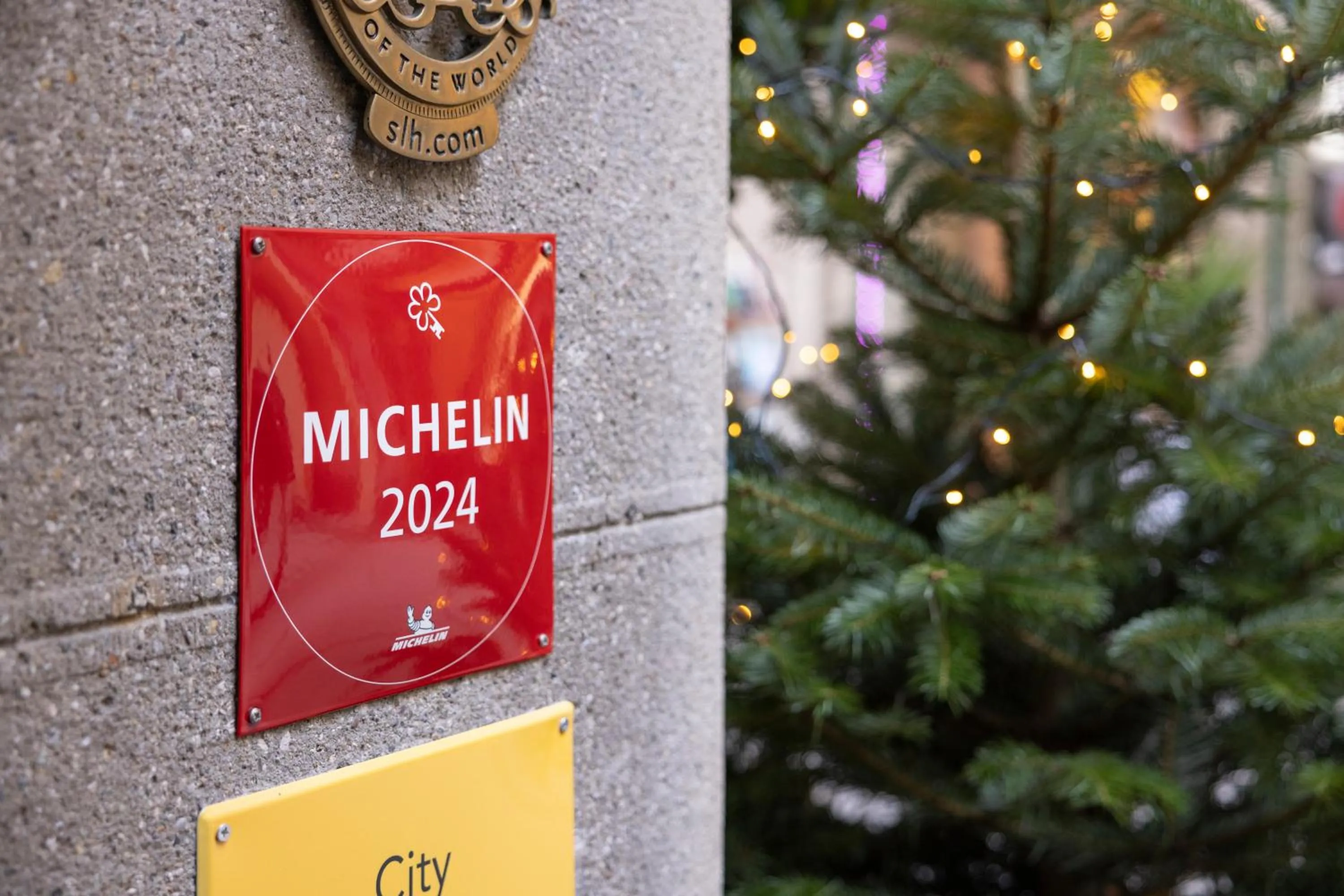 Logo/Certificate/Sign in Small Luxury Hotel Goldgasse