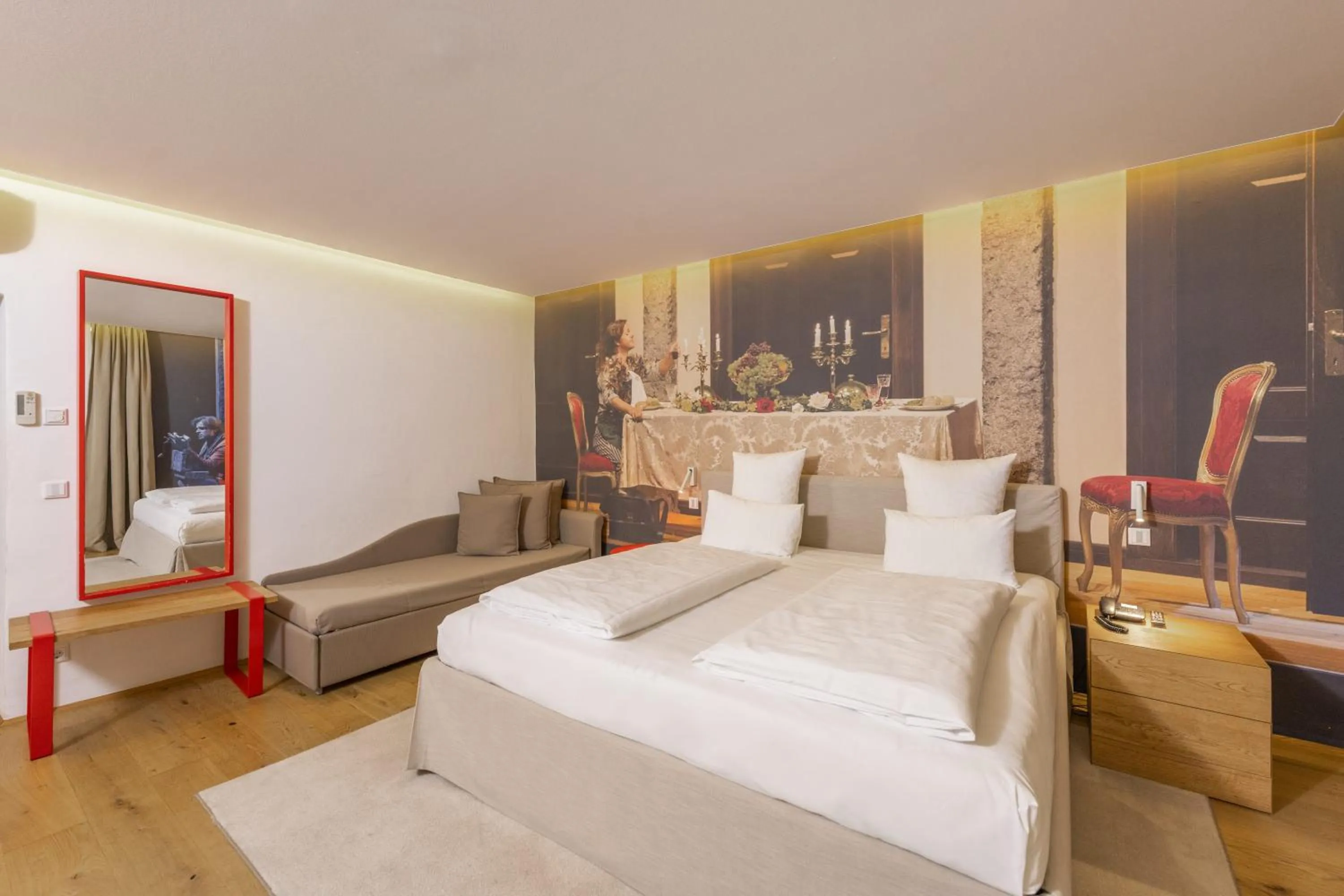 Bed in Small Luxury Hotel Goldgasse