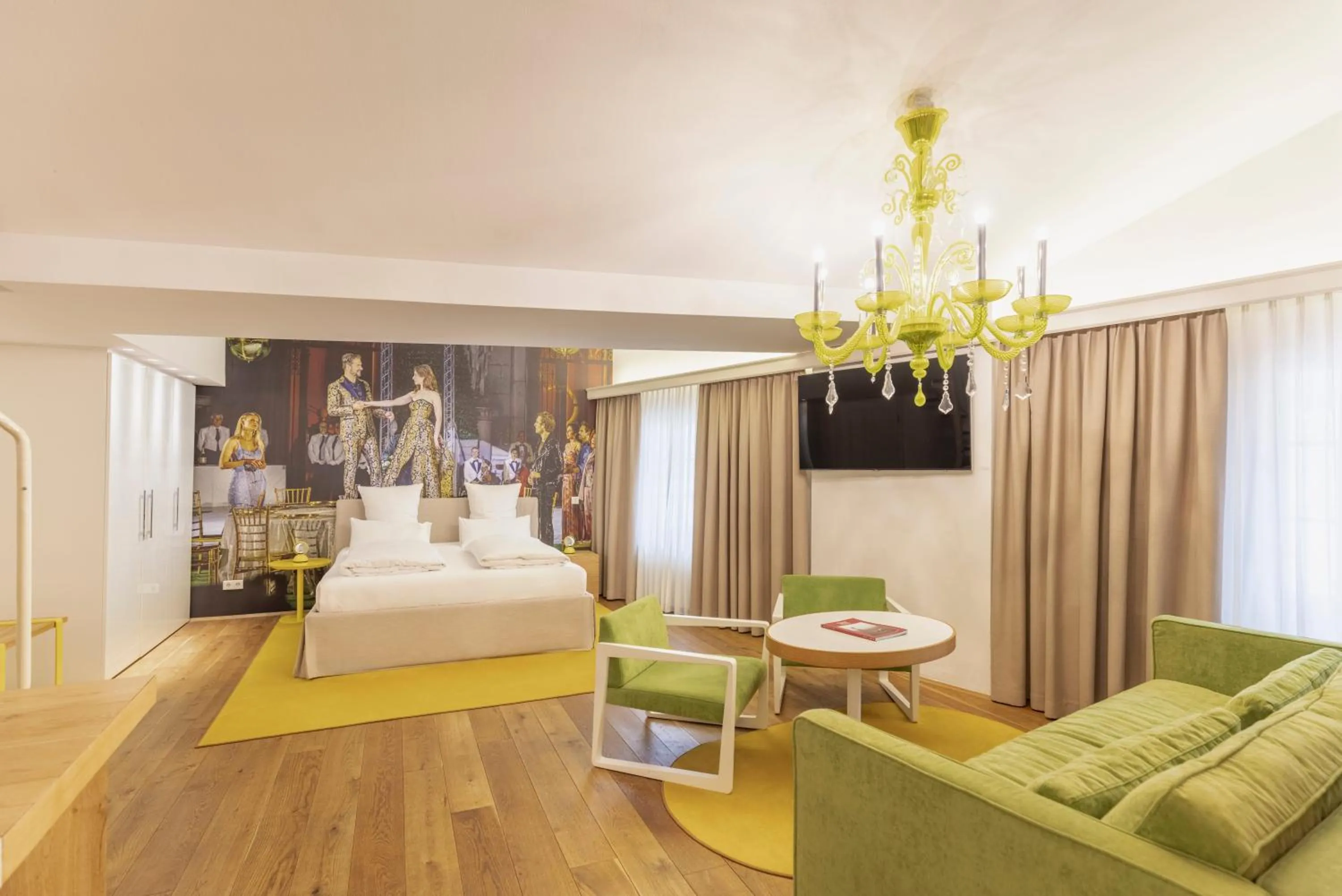 Bed in Small Luxury Hotel Goldgasse