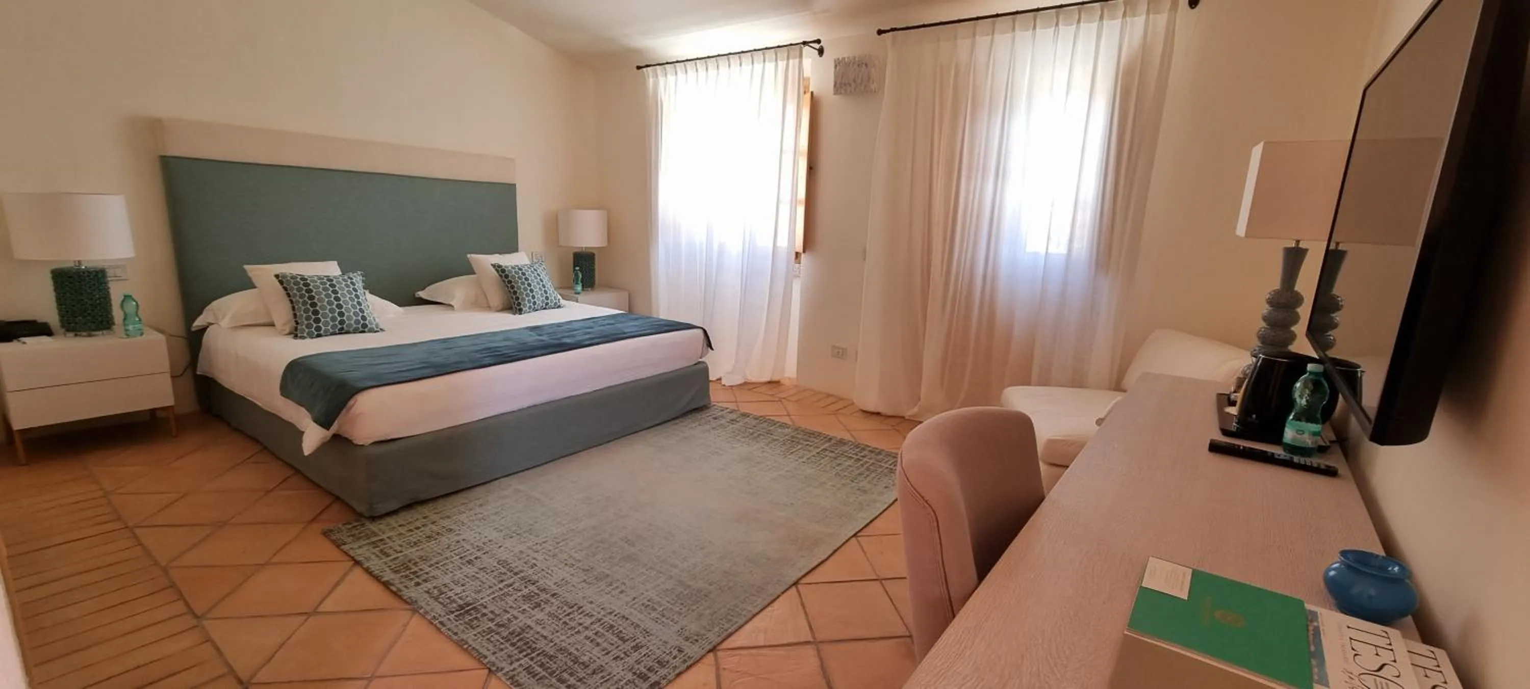 Bedroom, Bed in Hotel Borgo Smeraldo