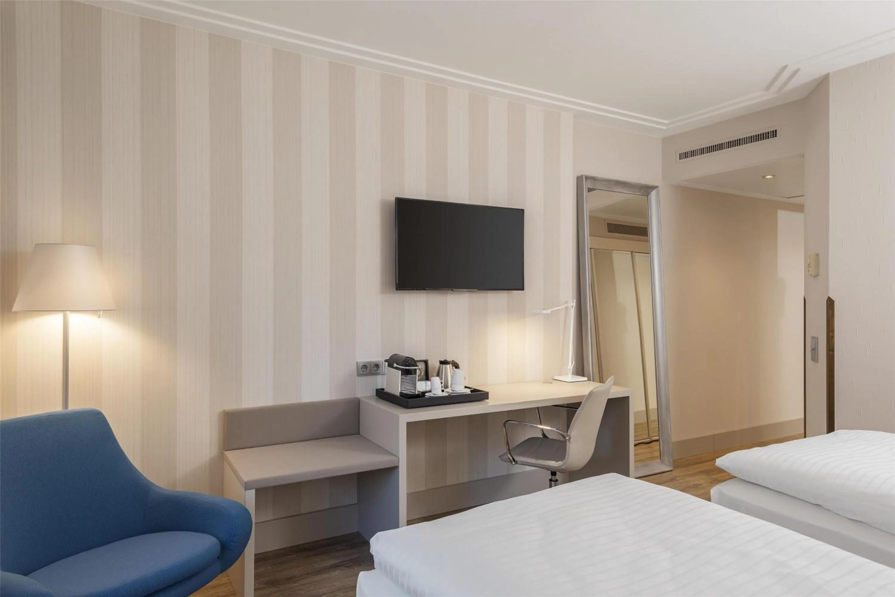 Bedroom, Bed in NH Vienna Airport Conference Center