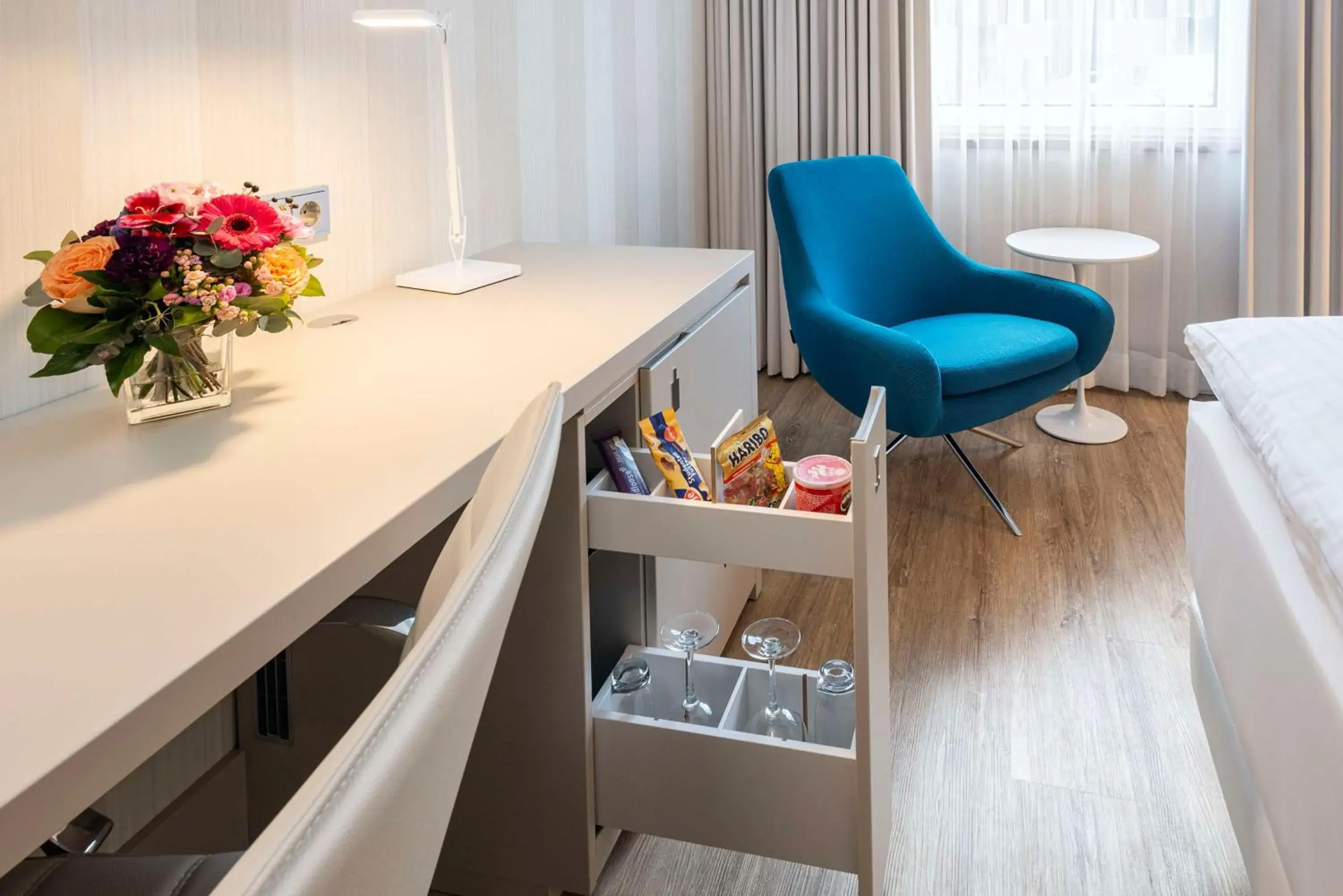 Standard Double or Twin Room with Extra Bed in NH Vienna Airport Conference Center Standard Double or Twin Room with Extra Bed in NH Vienna Airport Conference Center