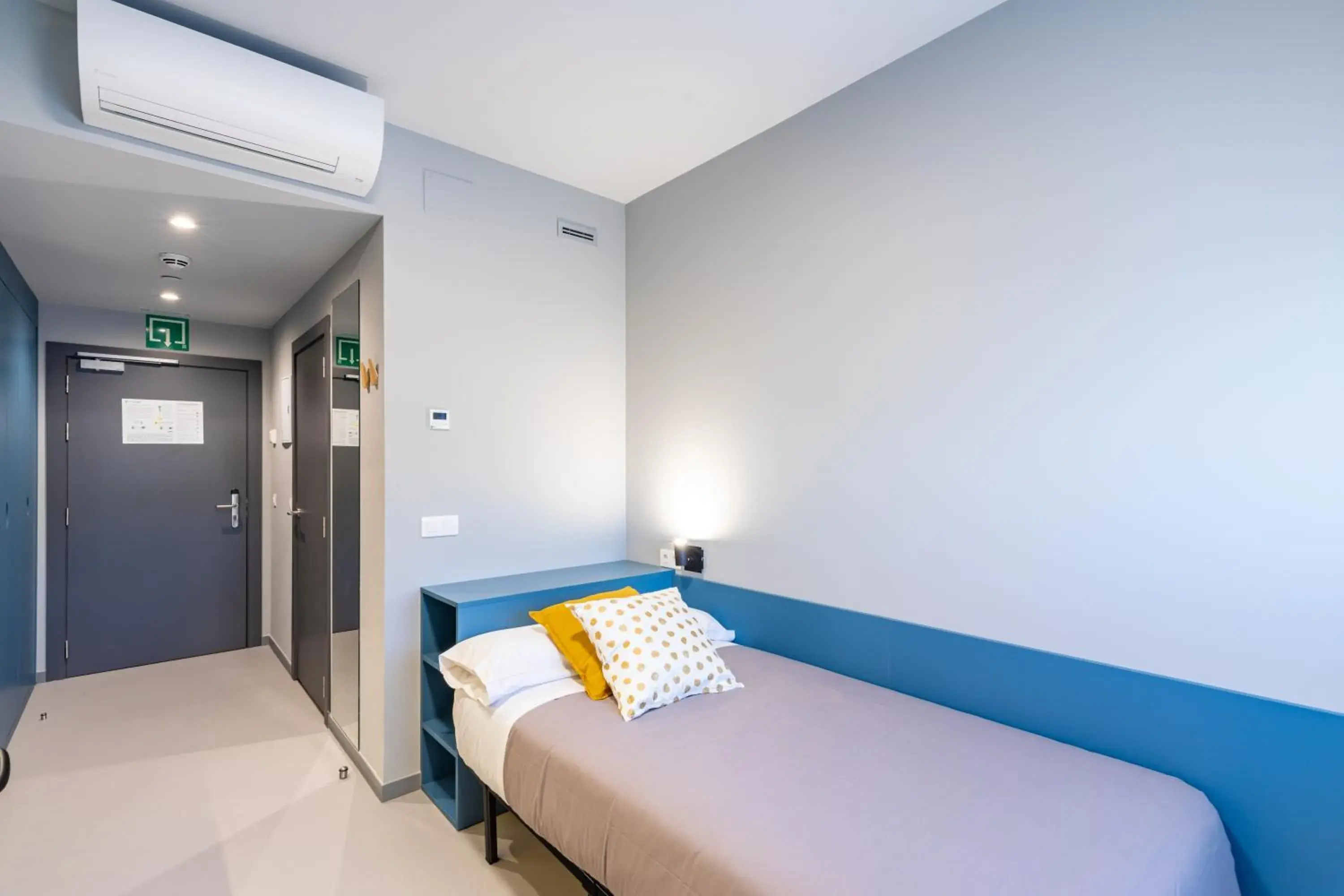 Single Studio in Residencia Universitaria Resa San Mamés Single Studio in Residencia Universitaria Resa San Mamés