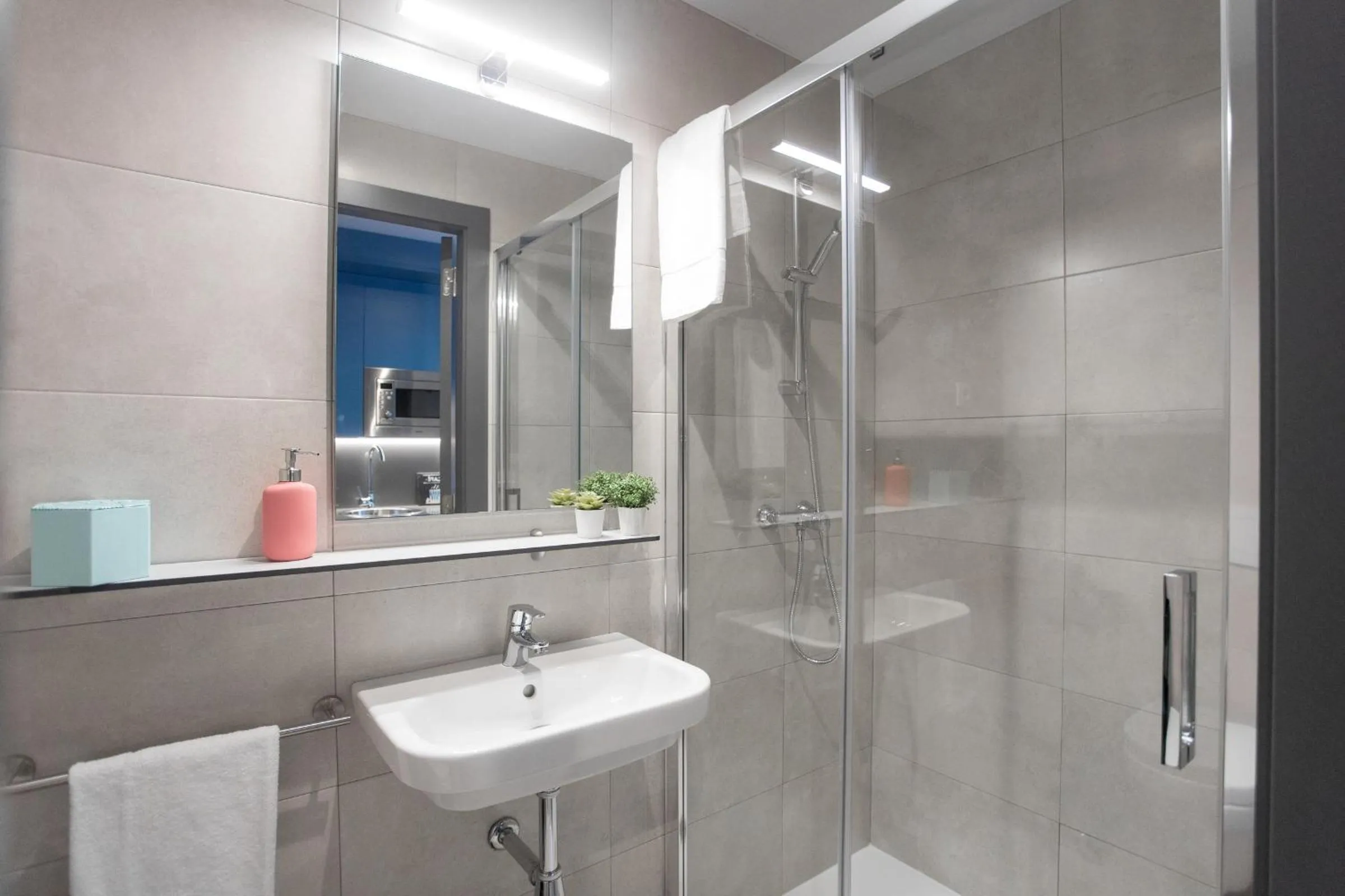 Shower in Residencia Universitaria Resa San Mamés