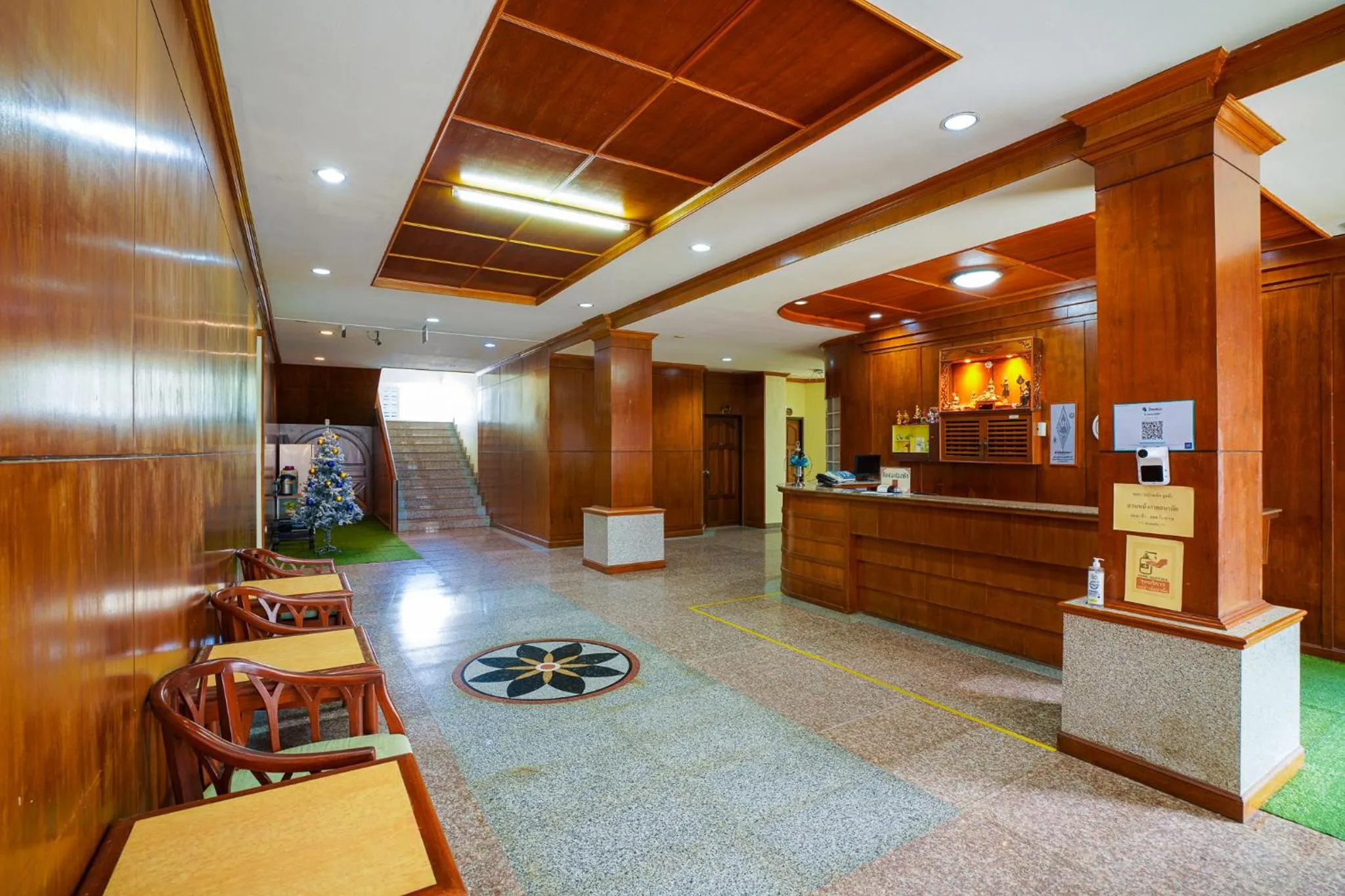 Lobby or reception in Mayfa Hotel - SHA extra plus