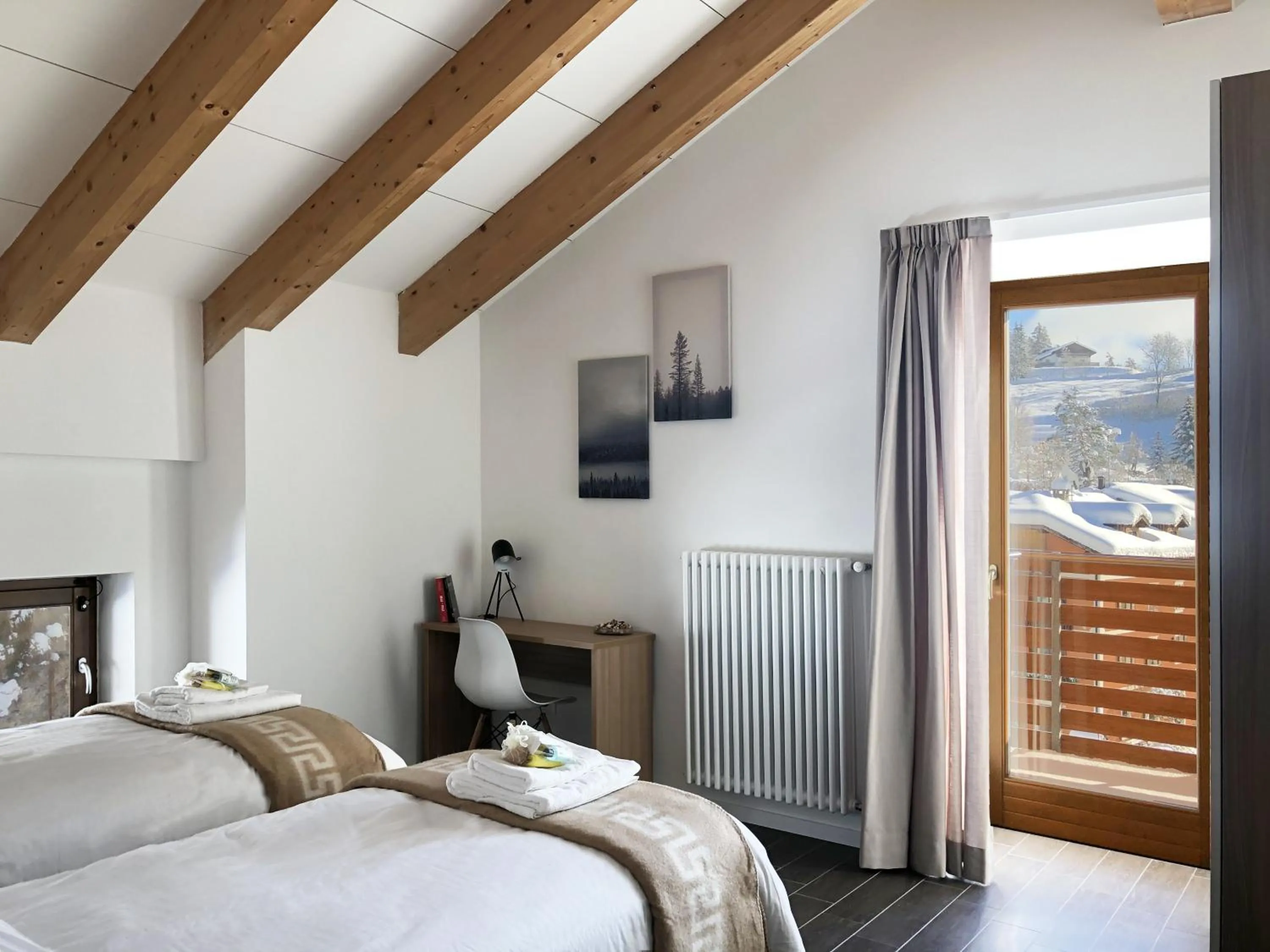 Communal lounge/ TV room, Bed in Residence Aurora