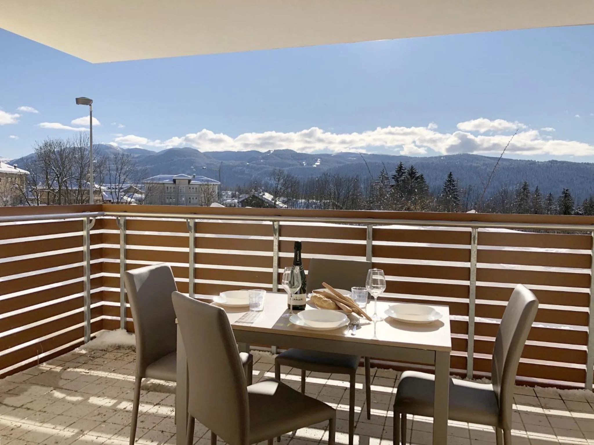 Quiet street view in Residence Aurora