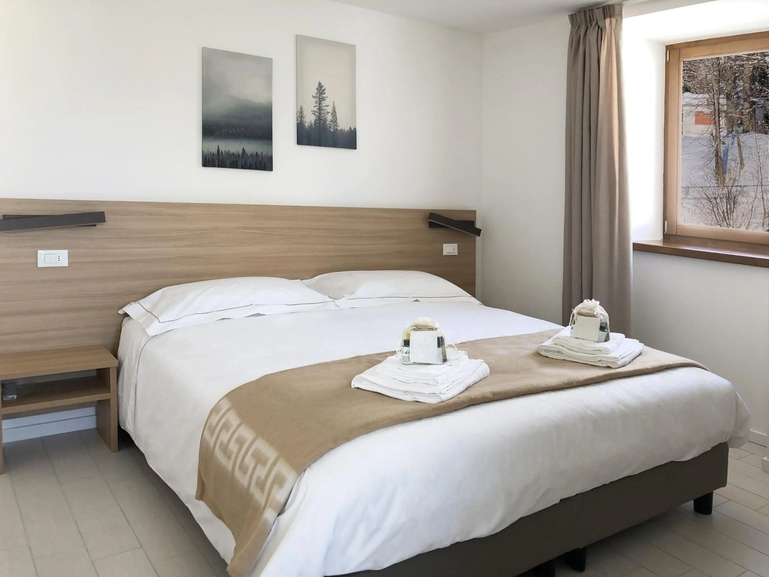 Bed in Residence Aurora