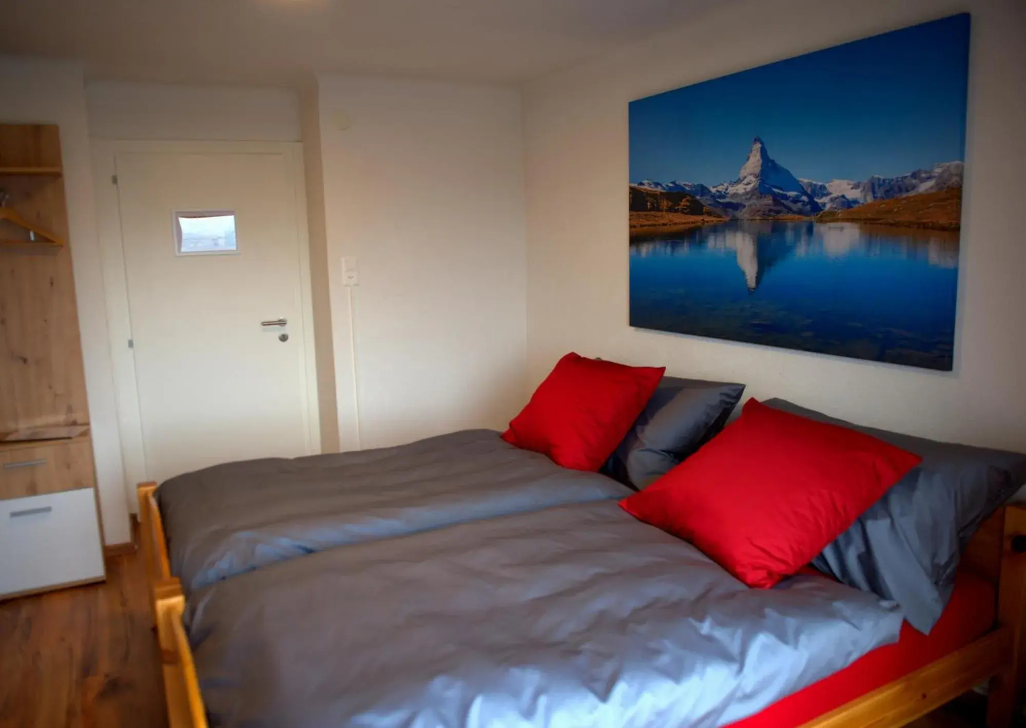 Triple Room with Shared Bathroom in Auberge Les Rangs Triple Room with Shared Bathroom in Auberge Les Rangs
