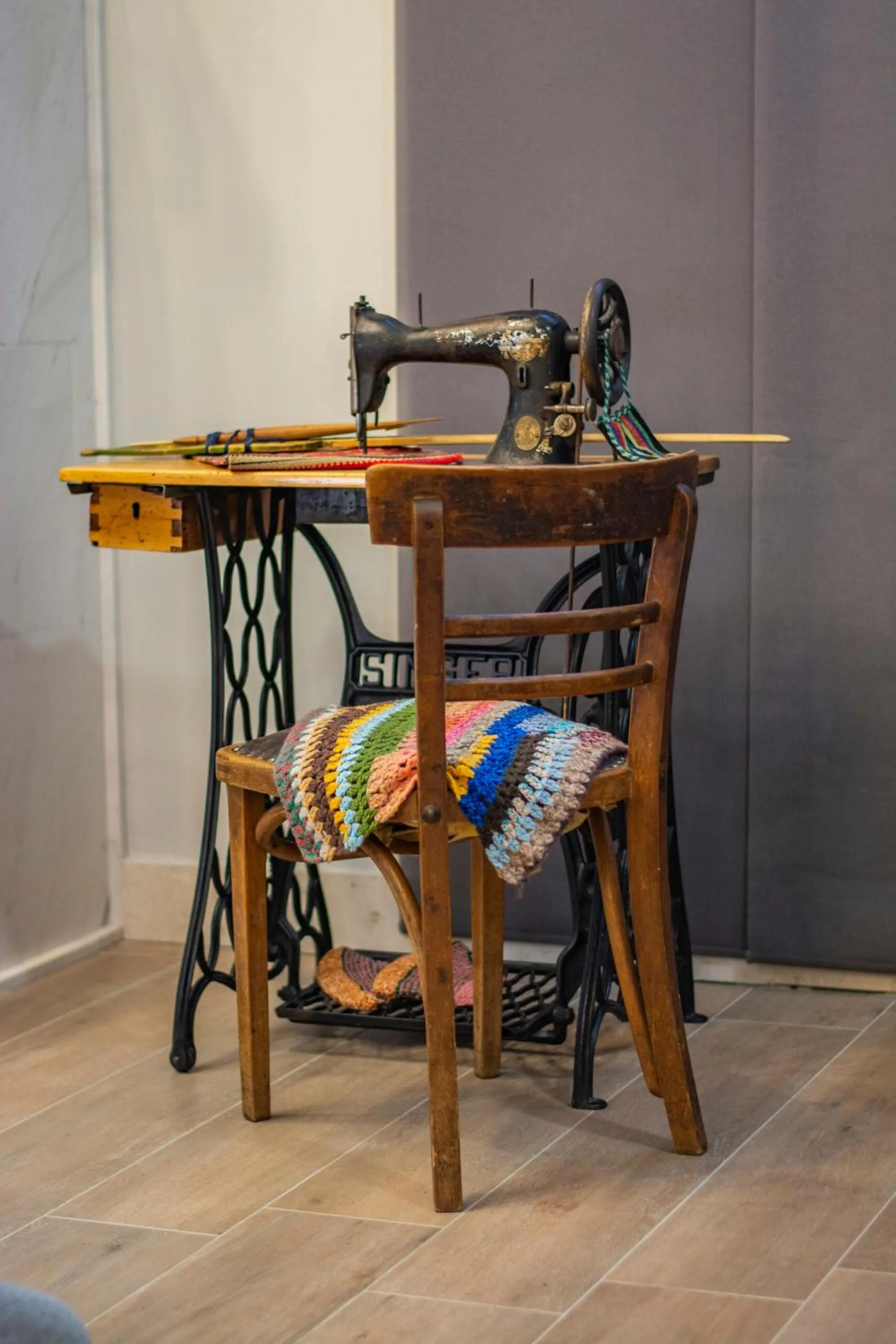 Communal lounge/ TV room in Casa di Pino EcoLodge Hotel