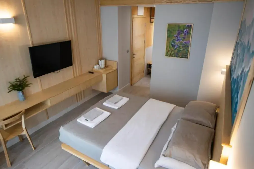 Queen Room with Balcony in Casa di Pino EcoLodge Hotel Queen Room with Balcony in Casa di Pino EcoLodge Hotel