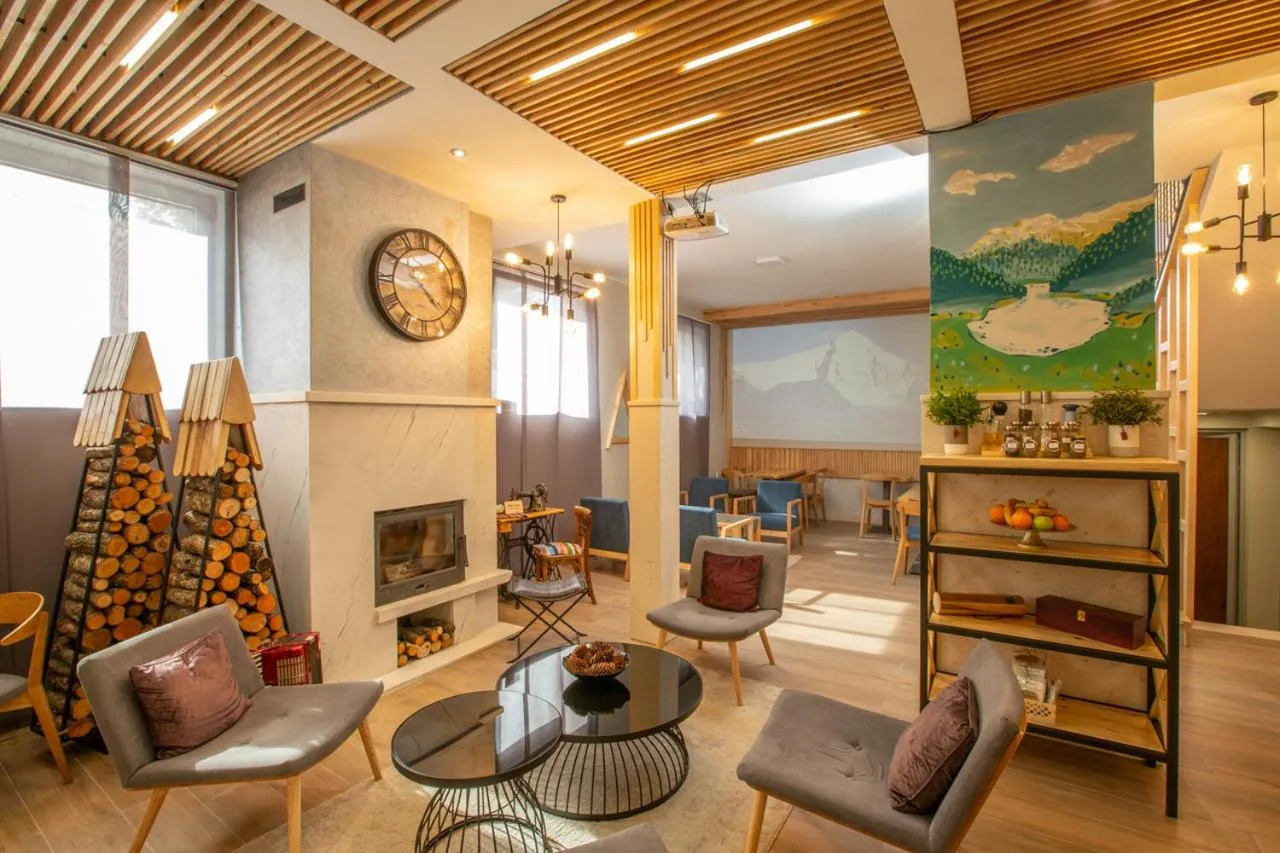 Lounge or bar in Casa di Pino EcoLodge Hotel