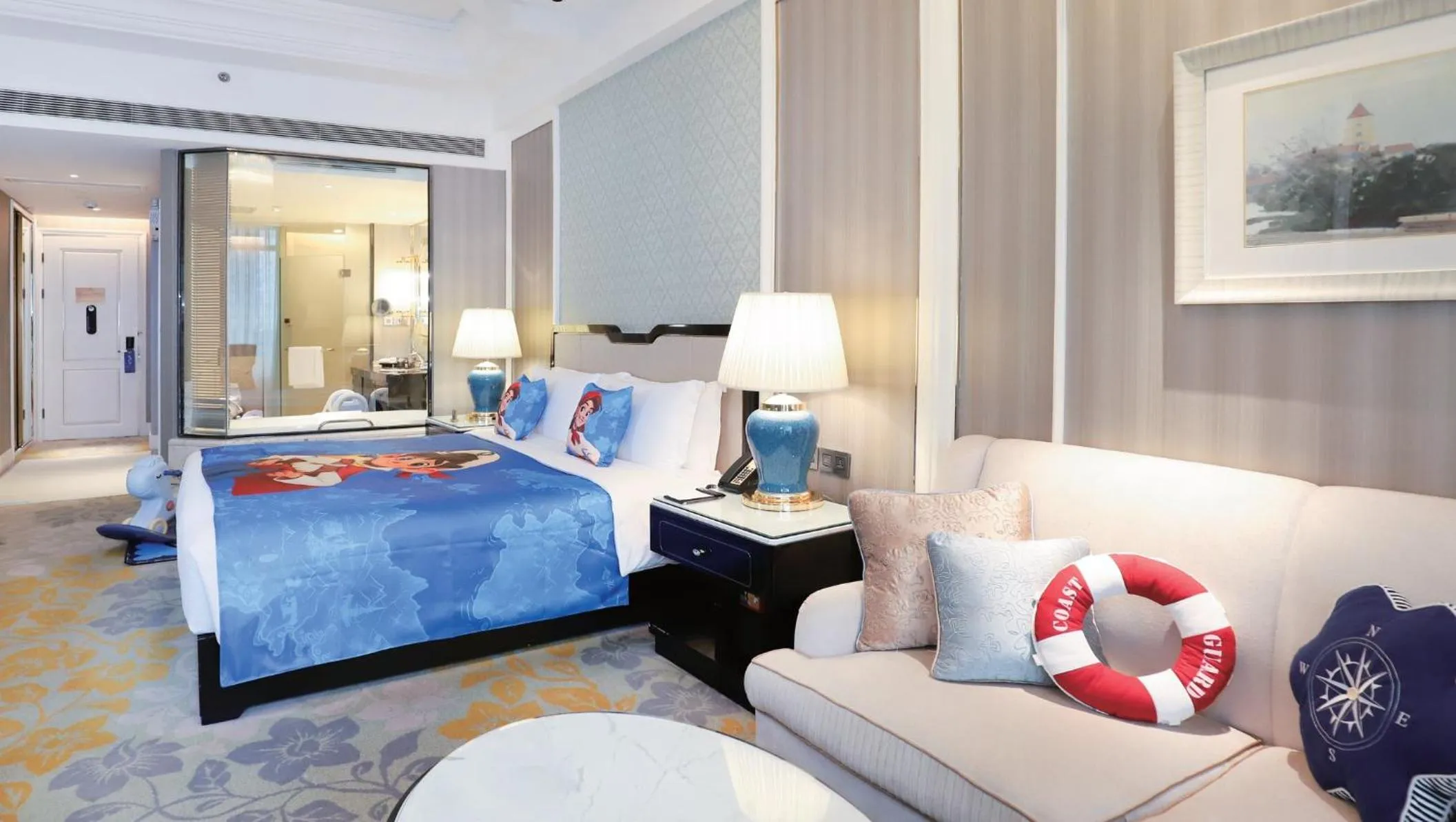 Photo of the whole room, Bed in InterContinental Chengdu Global Center by IHG