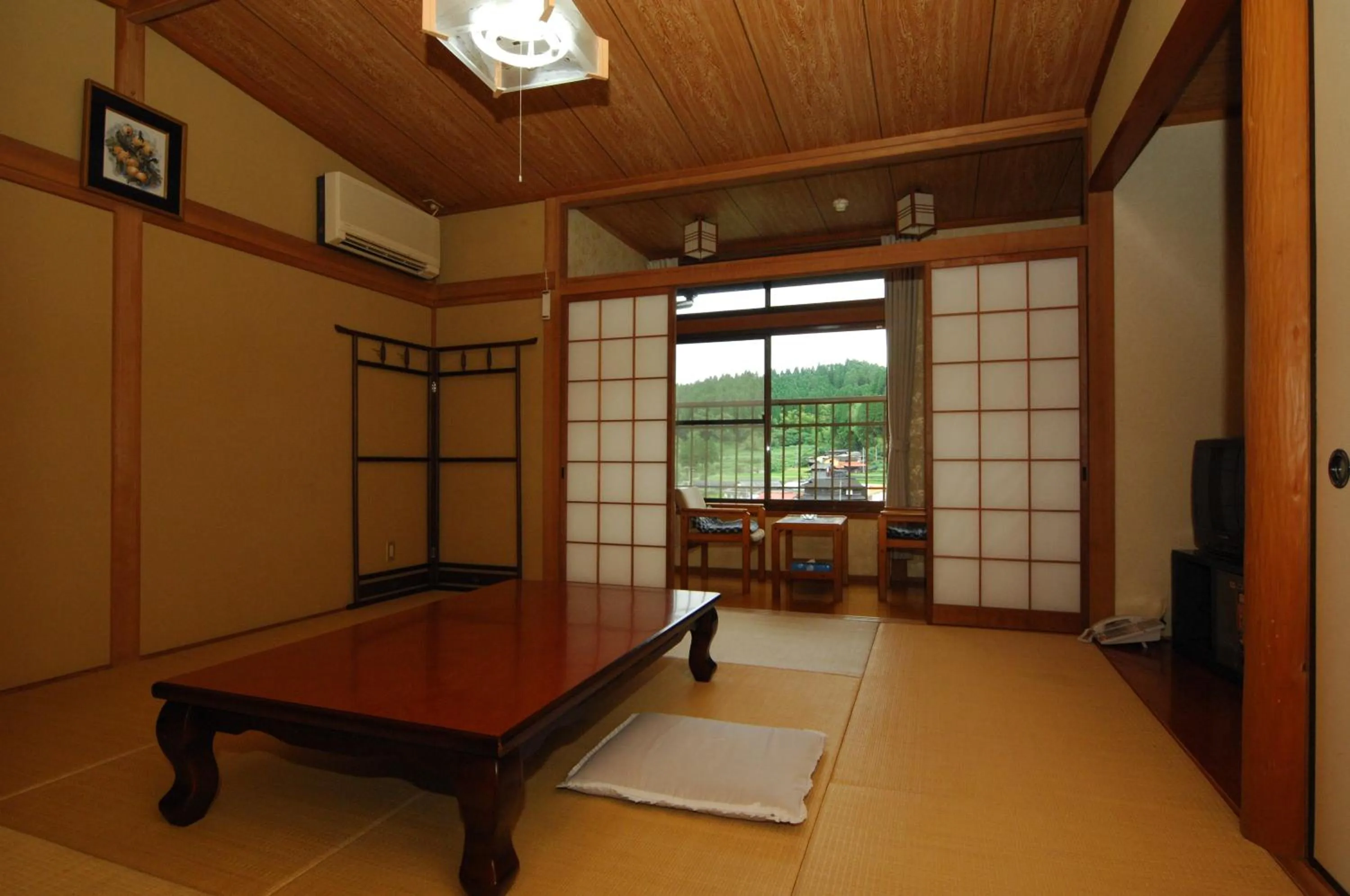 Photo of the whole room in Ryokan Yunosako