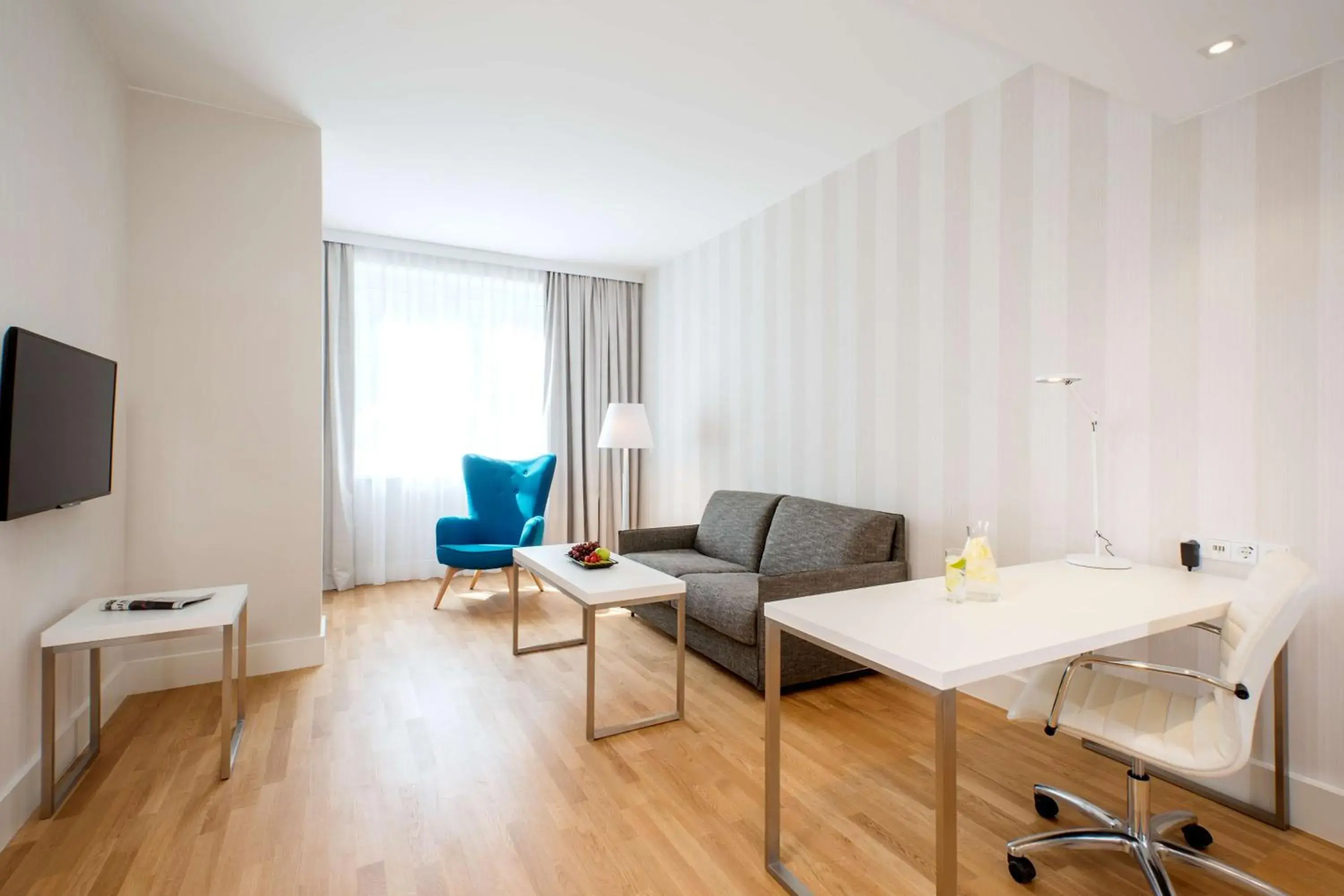 Family Room (2 Adults + 2 Children) in NH Collection Wien Zentrum Family Room (2 Adults + 2 Children) in NH Collection Wien Zentrum