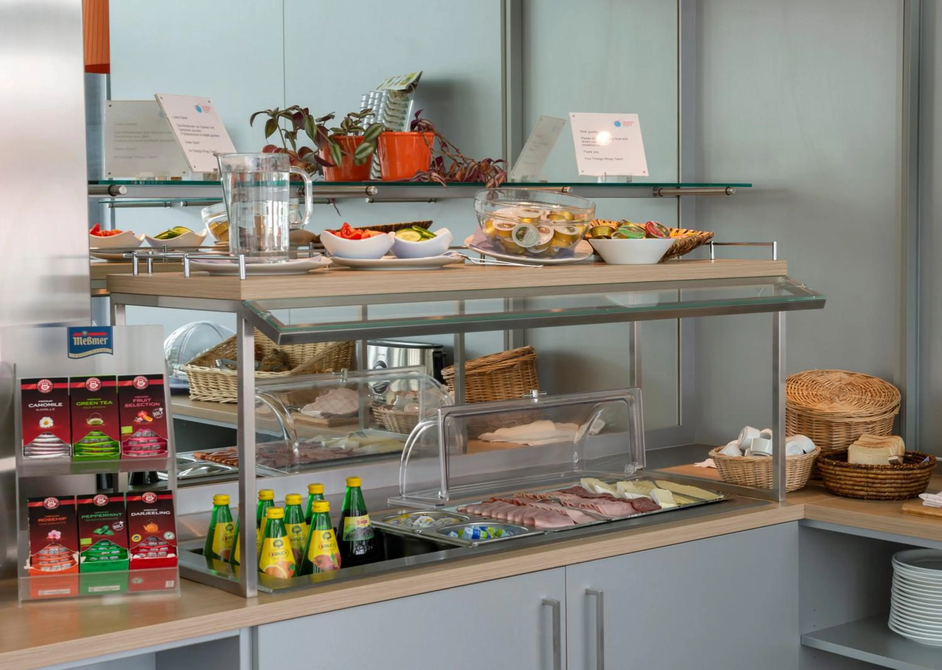 Continental breakfast in Orange Wings Krems