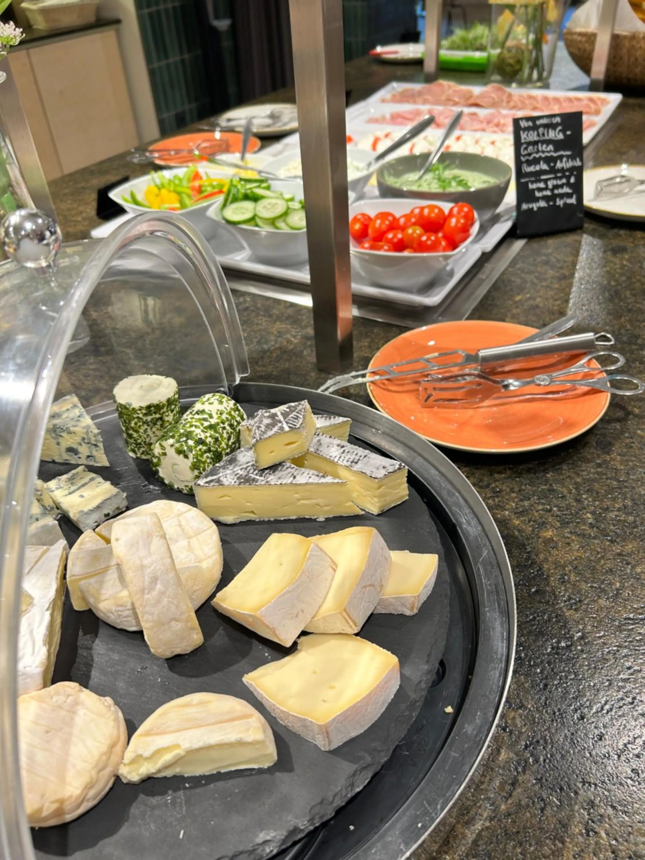 Breakfast in Stadtoase Kolping Hotel