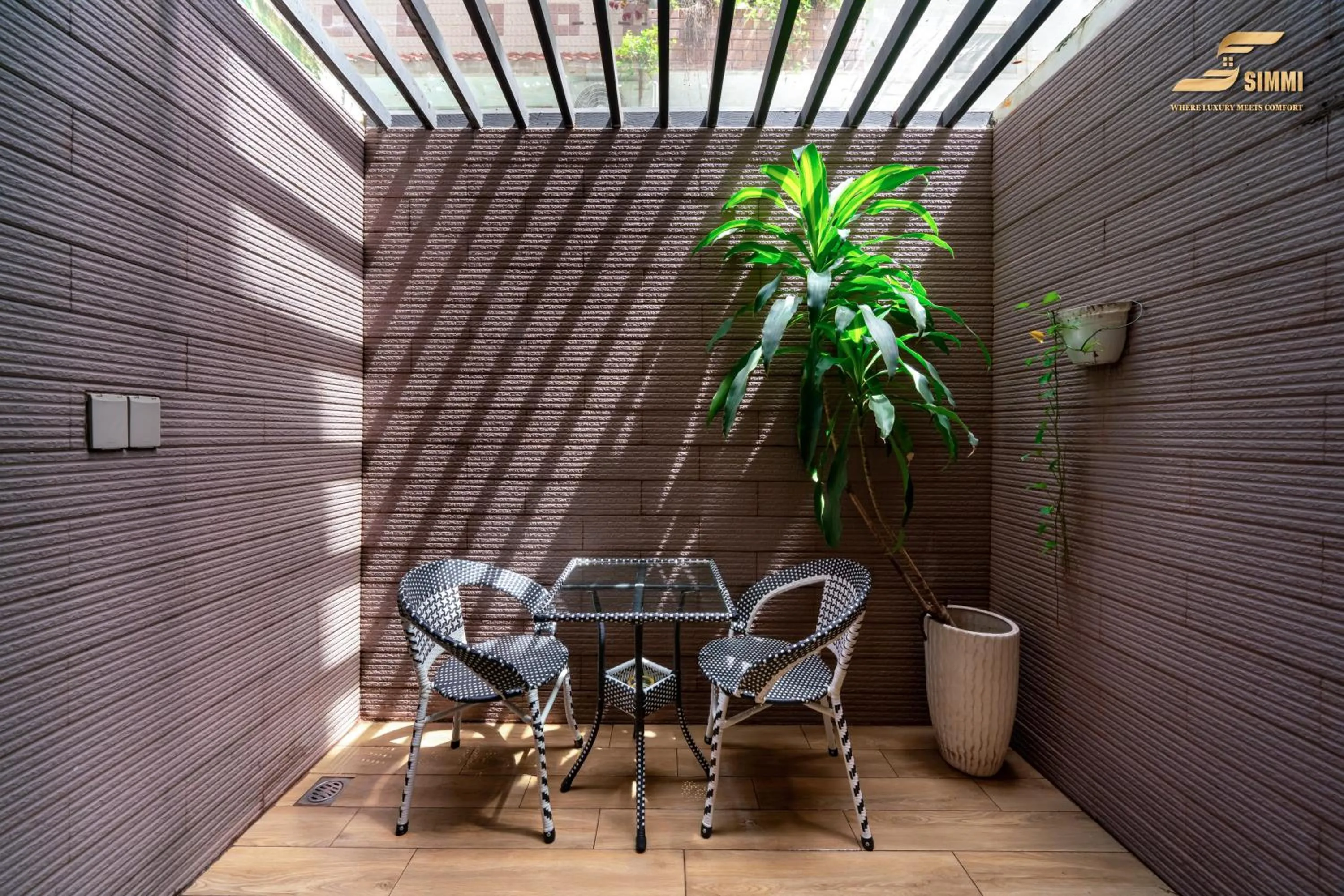 Garden in Simmi 6 Hotel & Apartment