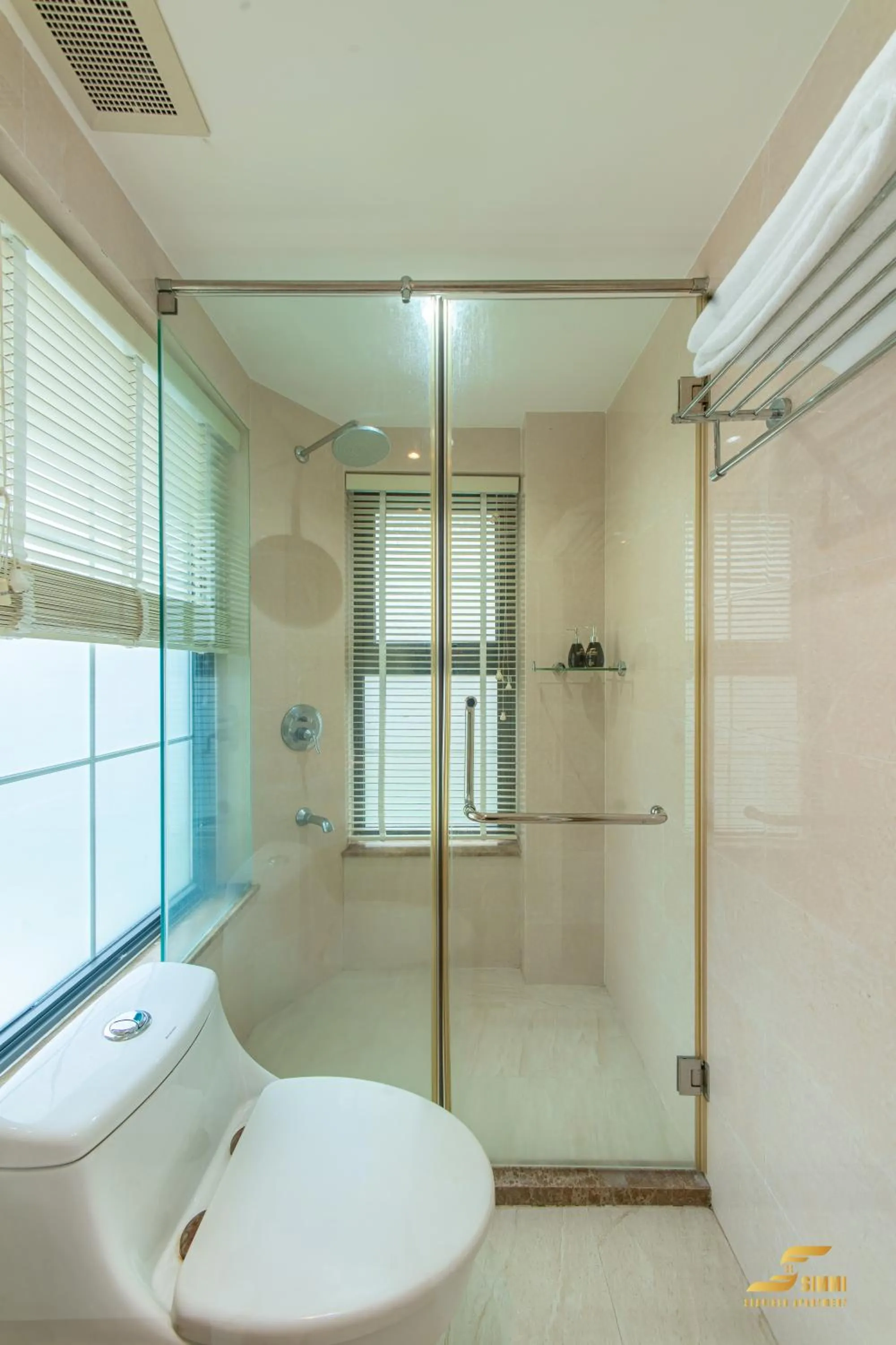 Toilet in Simmi 6 Hotel & Apartment