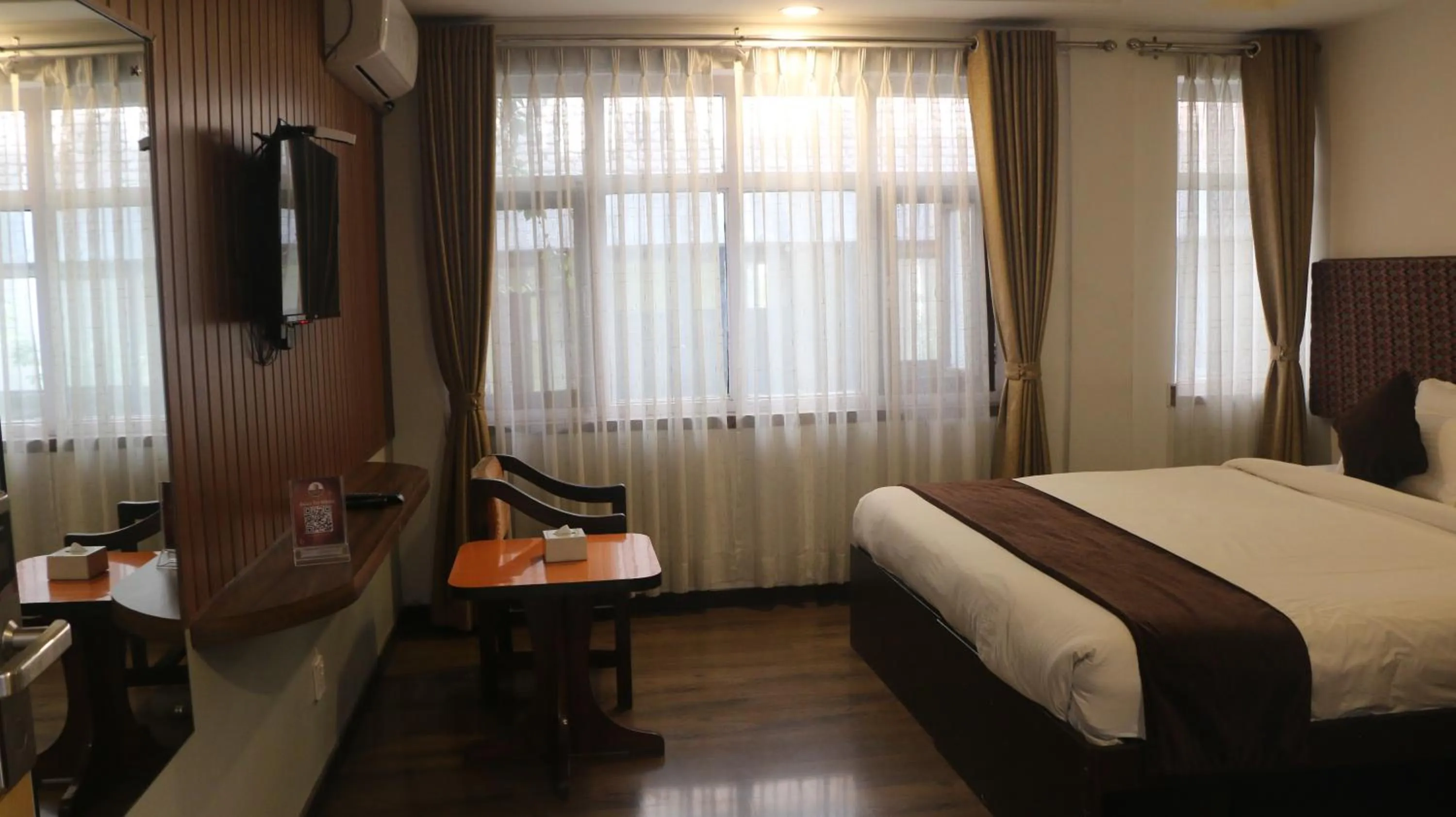 TV and multimedia, Bed in Durbar Hotel & Residence