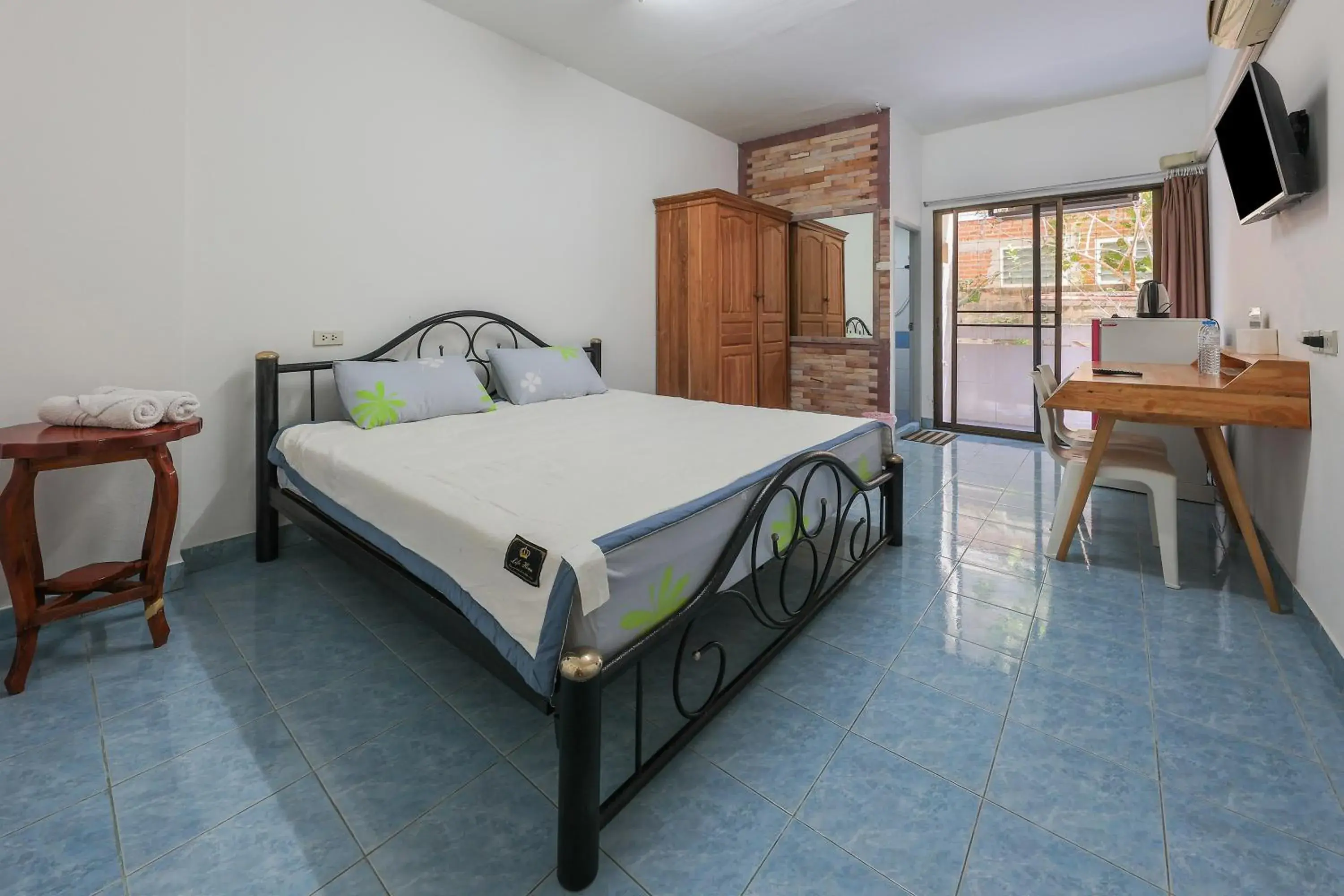 Bed in View Mansion Bed in View Mansion