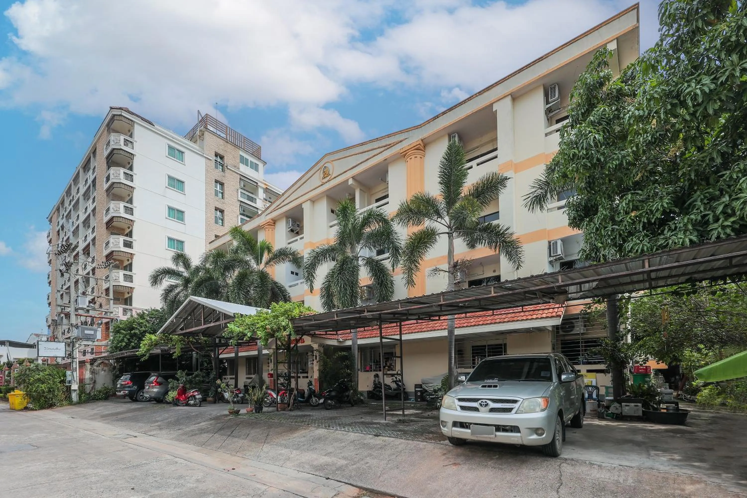 Property building in View Mansion