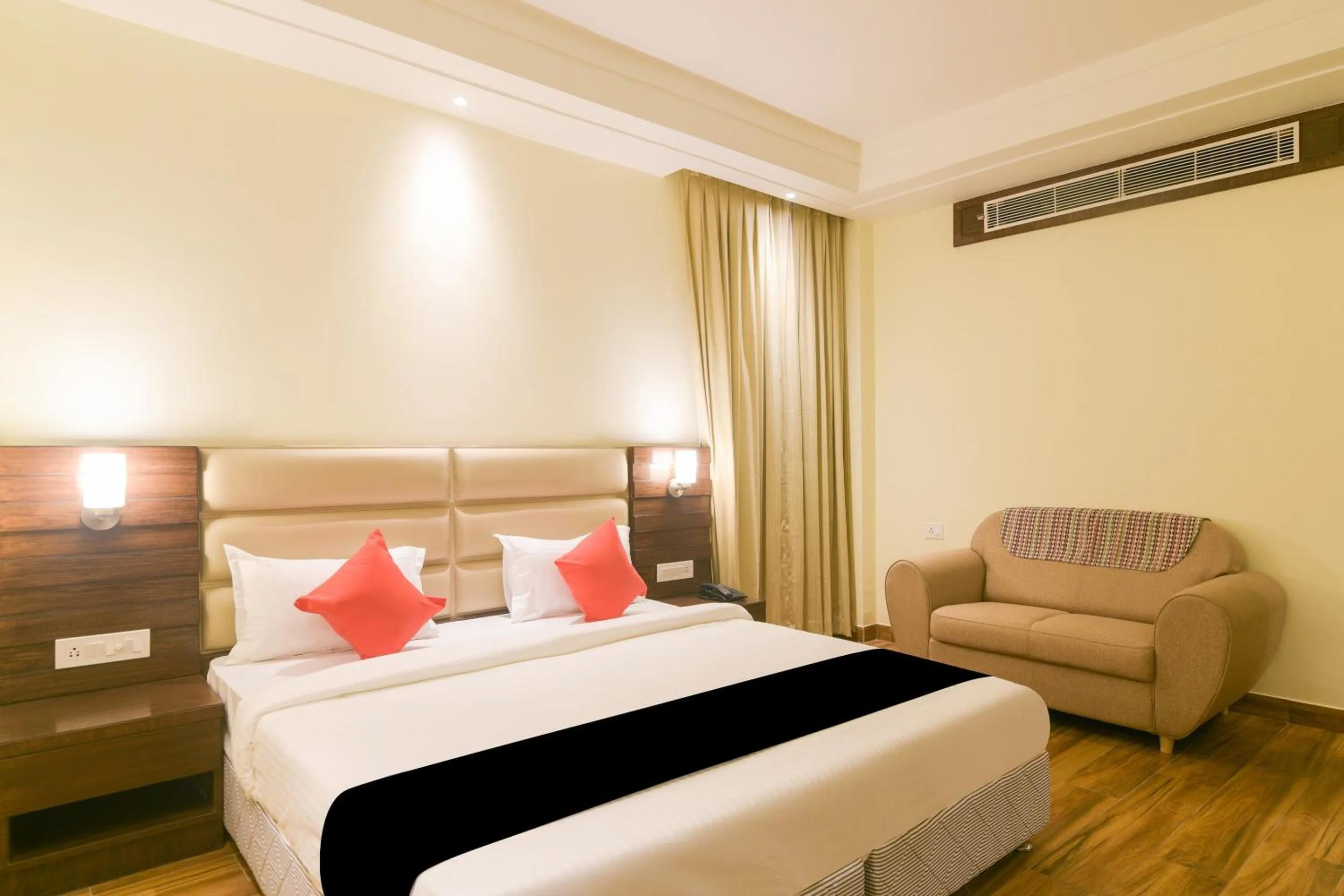 Bedroom, Bed in Super Collection O Starlight