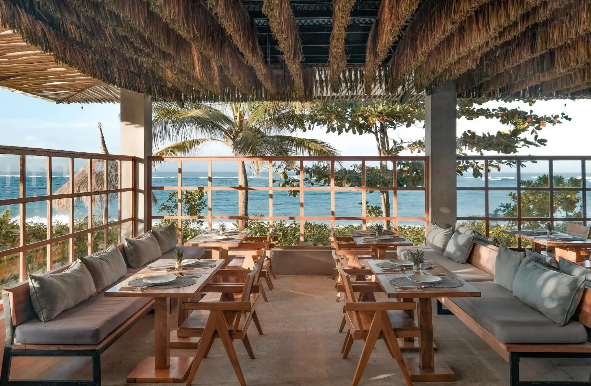 Restaurant/places to eat in Amber Lombok Beach Resort Restaurant/places to eat in Amber Lombok Beach Resort