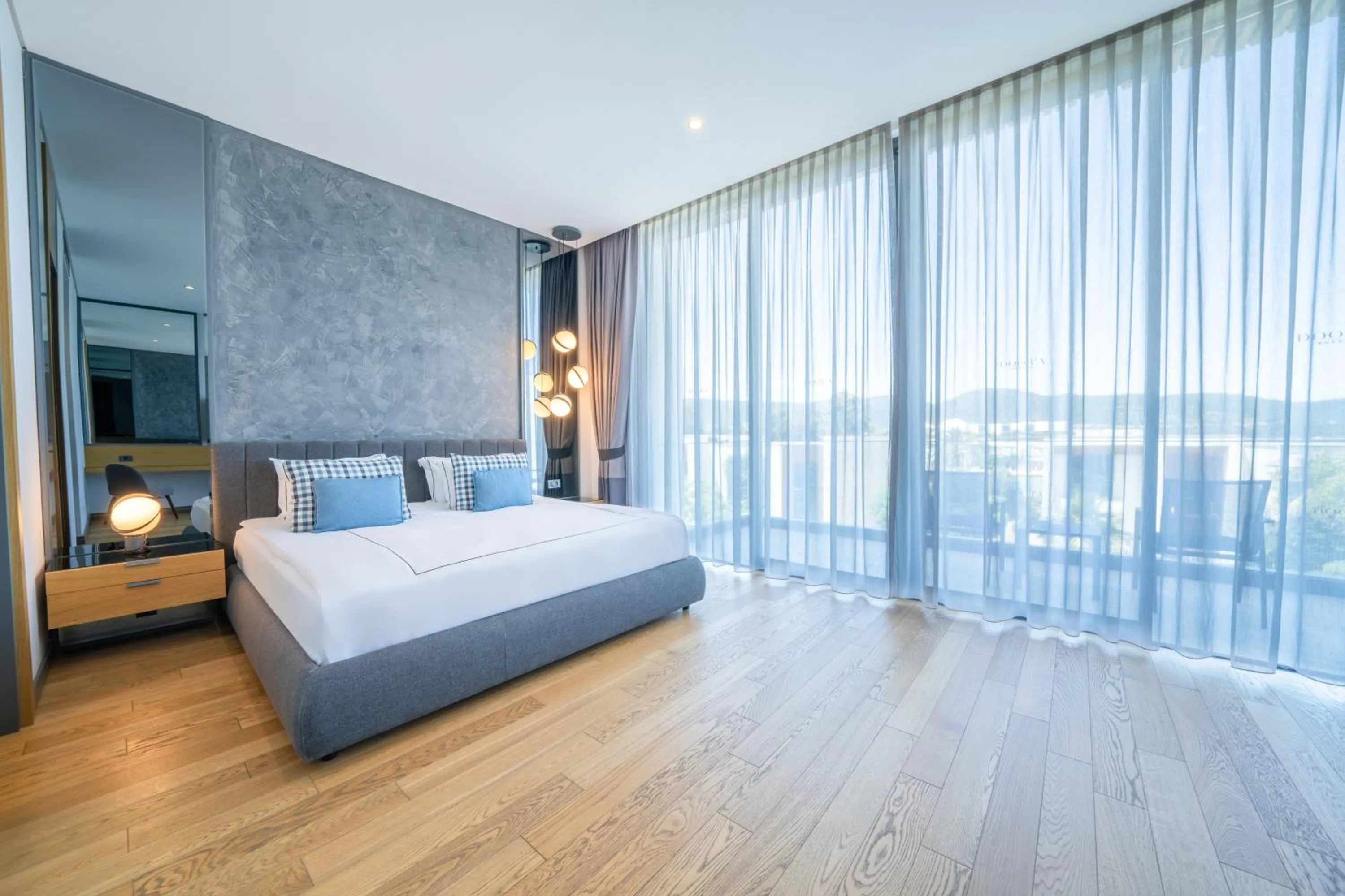 Bed in The Norm Collection Door'a Bodrum