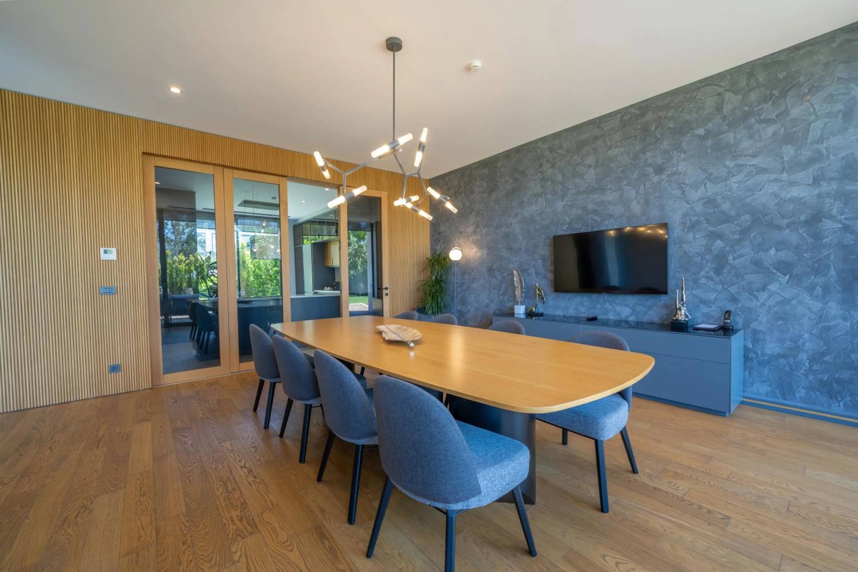 Seating area in The Norm Collection Door'a Bodrum