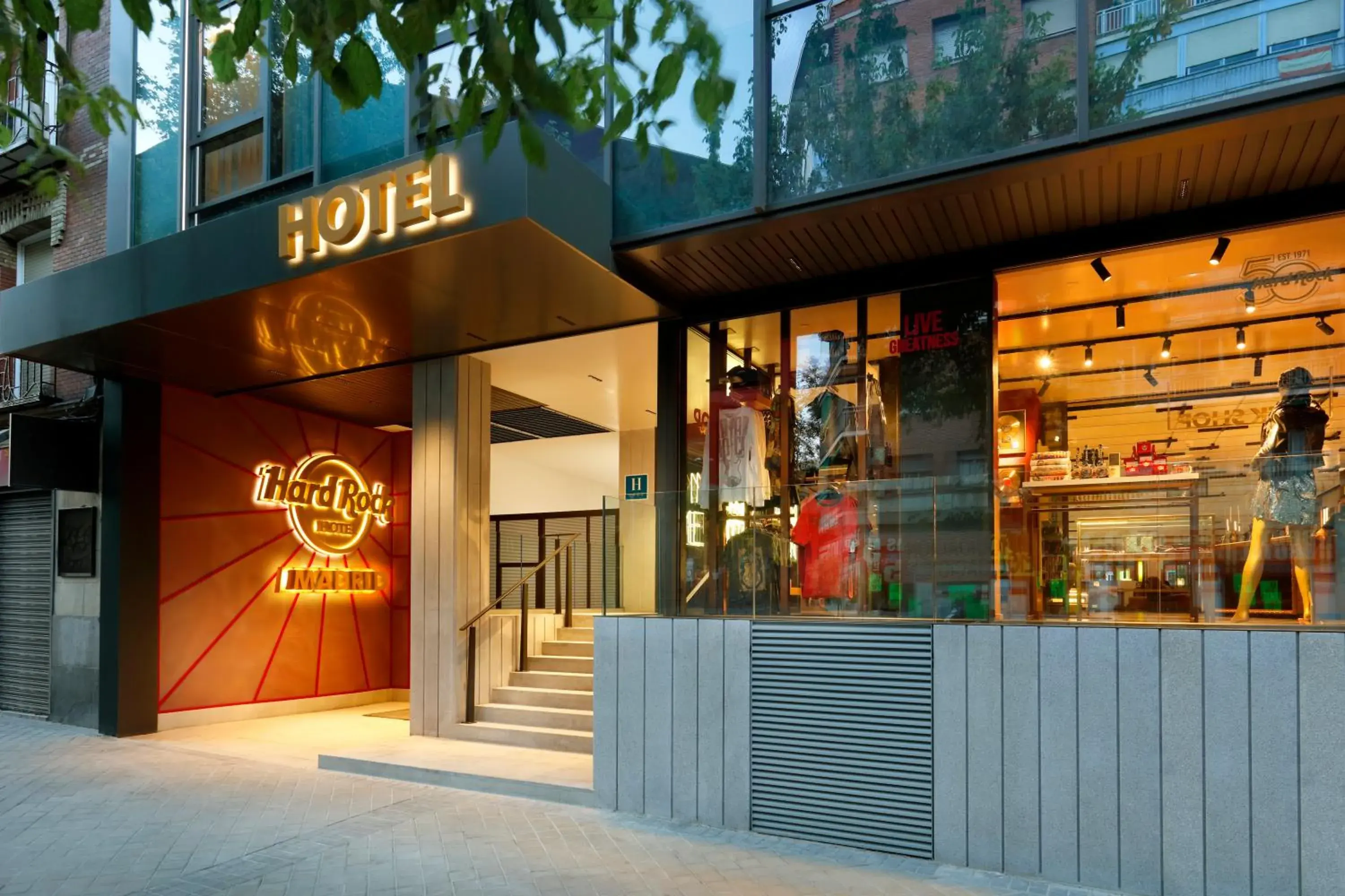 Facade/entrance in Hard Rock Hotel Madrid Facade/entrance in Hard Rock Hotel Madrid