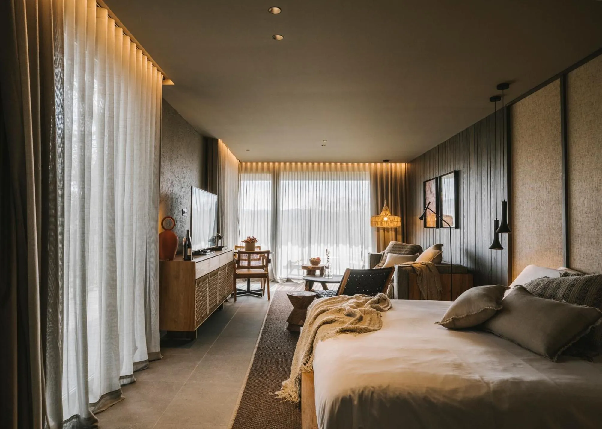 Photo of the whole room, Bed in Les Cabanes de l'Oller del Mas