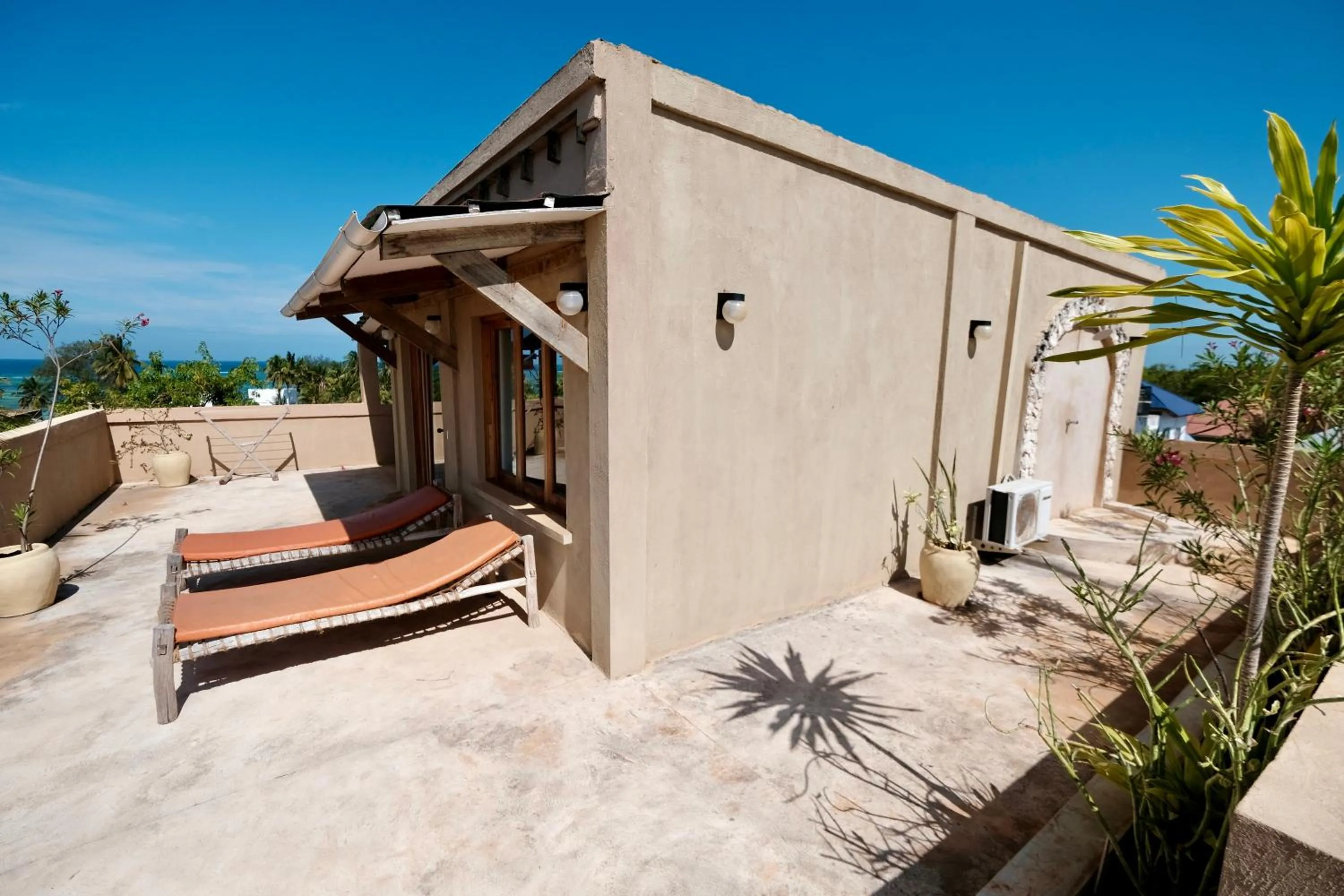 Day in Lapili Residence