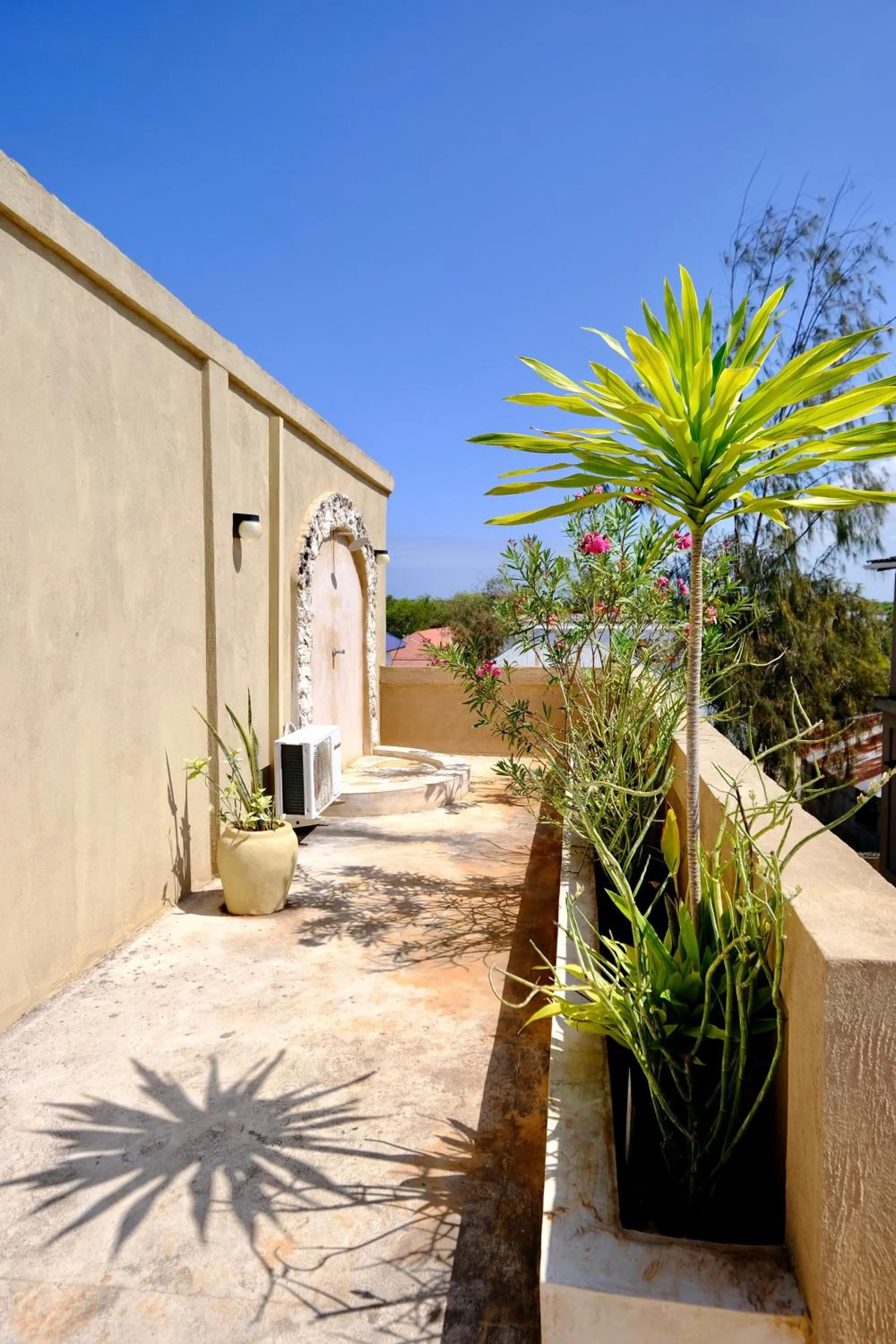 Shower in Lapili Residence