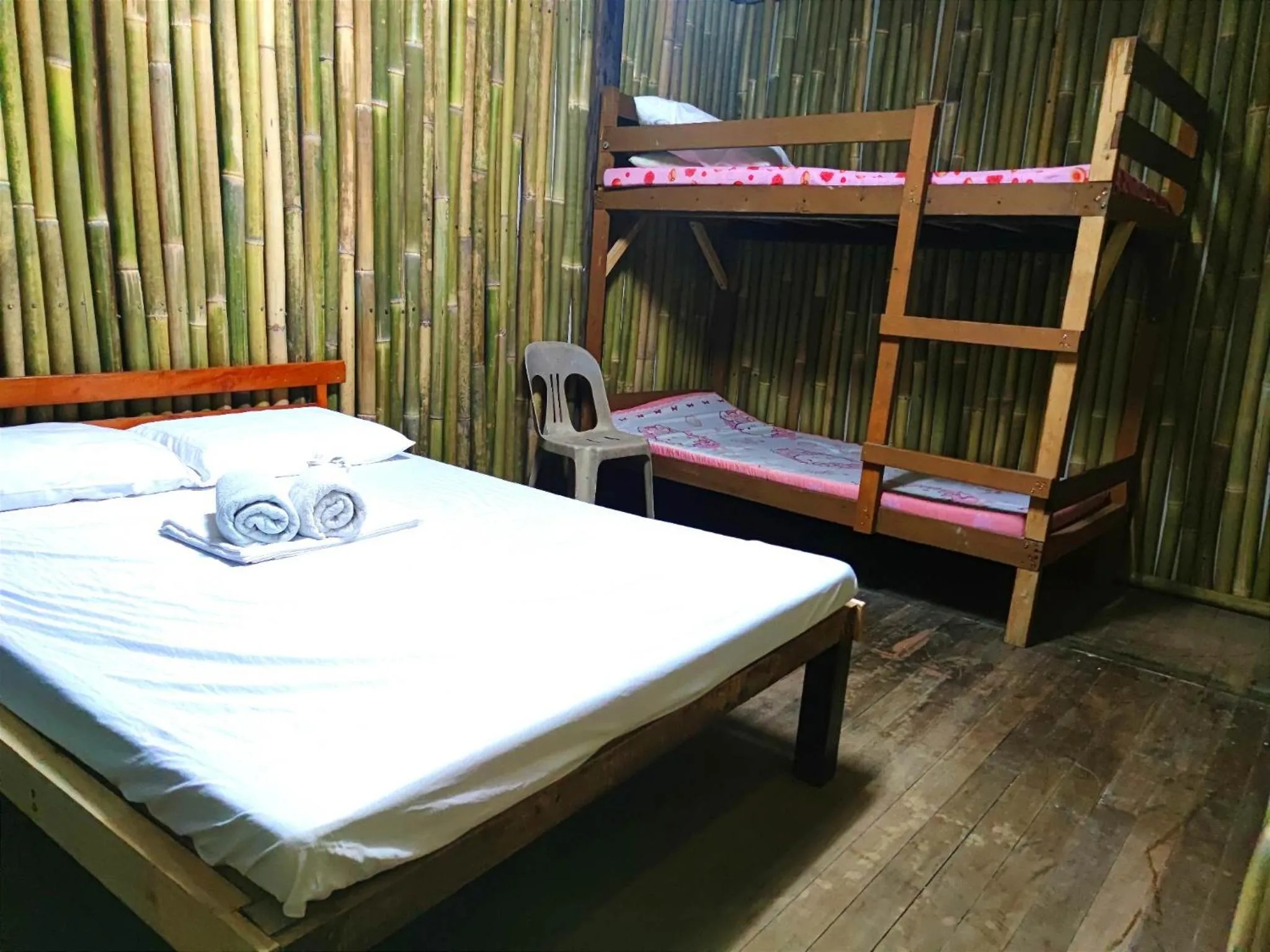 Bed in Bella's Beach Resort Apartment 8